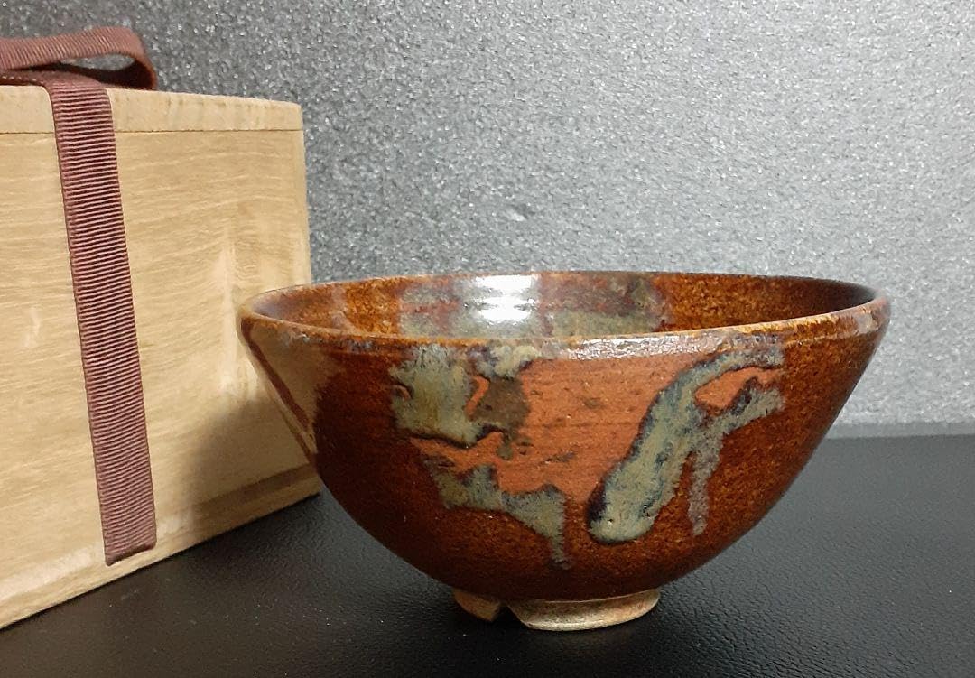 瀬戸焼　古瀬戸　飴釉　海鼠釉流れ　茶碗　茶道具　茶器 Amazon.co.jp: 瀬戸焼 古瀬戸 飴釉 海鼠釉流れ 茶碗 茶道具 茶器