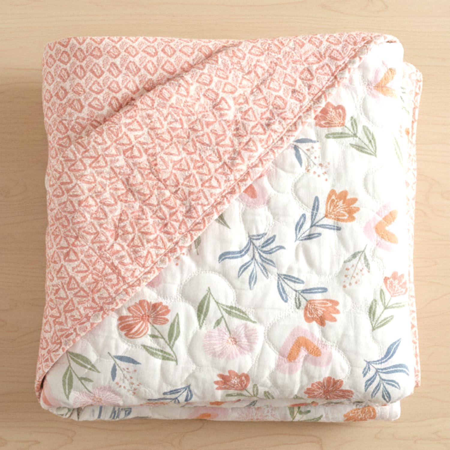 Polycotton Quilt for Single or Double Bed | Lightweight Floral Comforter | Reversible All-Season Dohar Blanket-image-46