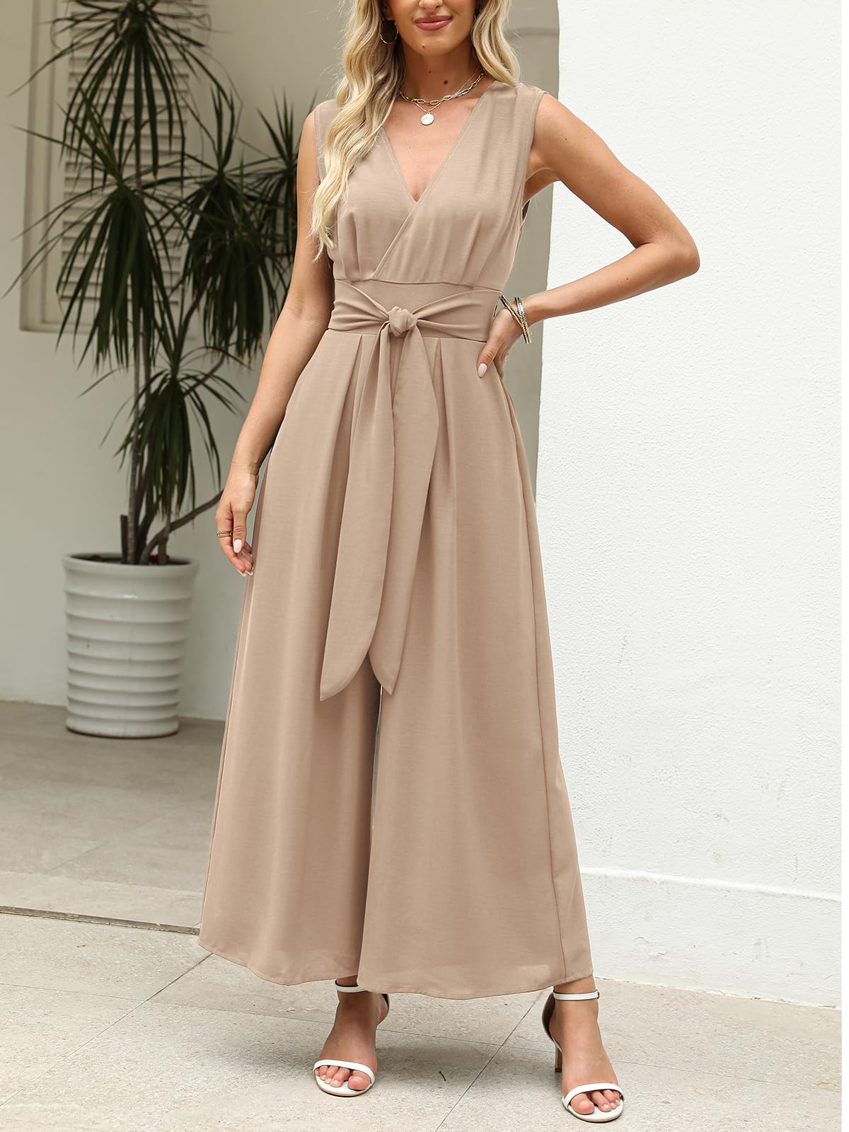CUPSHE Combinaison longue d'été élégante pour femme avec col en V profond sans manches et ceinture smockée et jambes larges