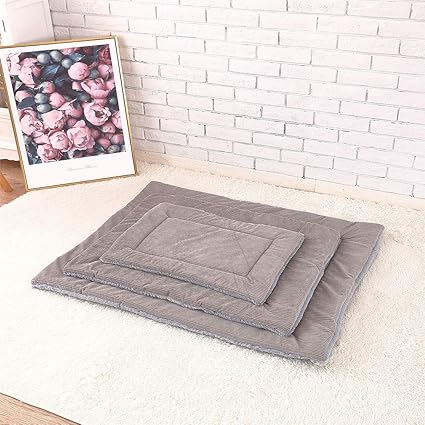 Pet mats Thickened Warm Dog Blankets Four Seasons Available cat mats Dog mats (M, Grey)