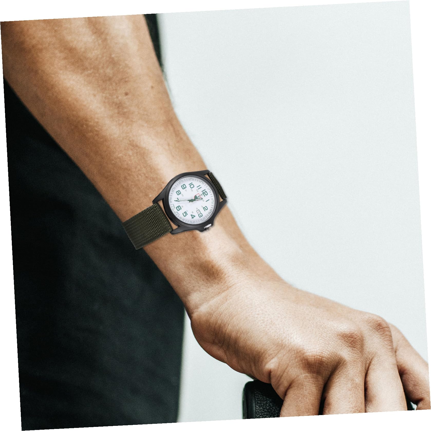 Reloj de Pulsera Calendario Integrado para Hombre de Cuarzo Correa de Nylon Tejido Verde y Diseño Deportivo Elegante para Uso Diario