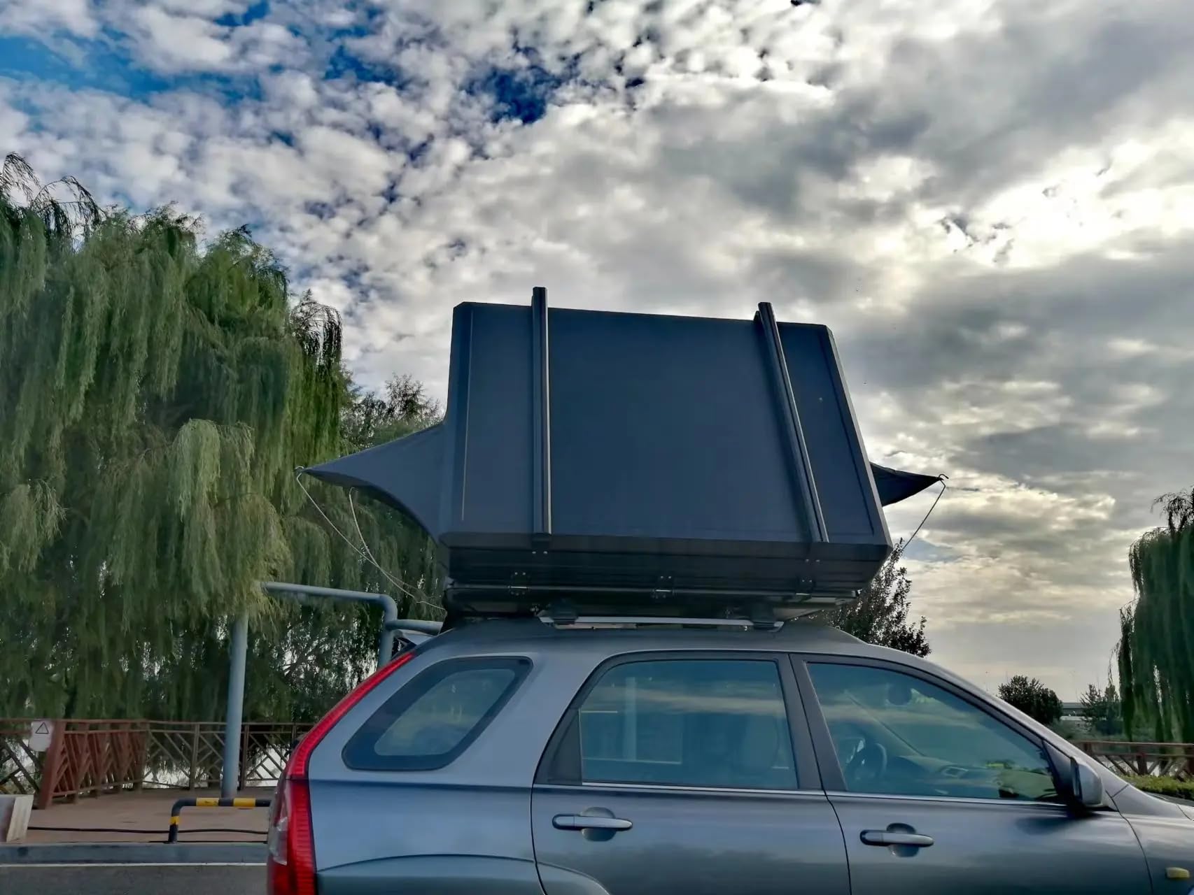 Tienda de campaña para techo de coche, aluminio, 2 tamaños, 5 personas, color gris y negro, LED, opt. toldo o toldo (gris/negro, 190 x 210 x 110 cm, solo tienda de techo)