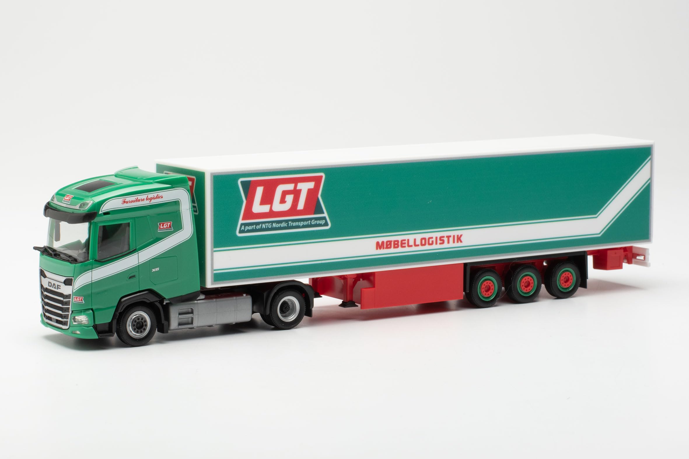 Herpa truck model DAF XG Koffer-Sattelzug "LGT Logistics AS" (Dänemark/Horsens), on a scale of 1:87, plastic miniature, made in Germany, model building, collectors edition