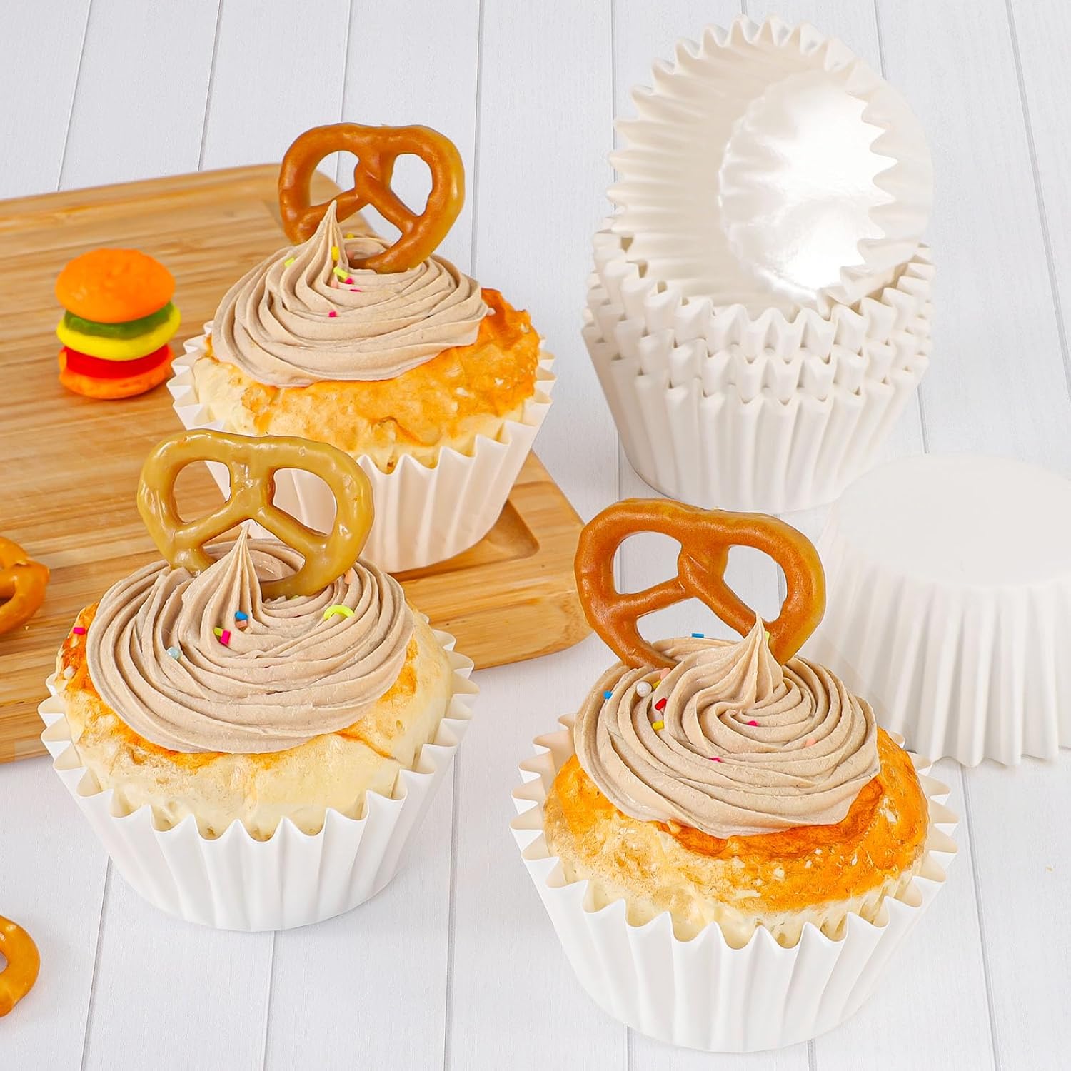 Caperci Heavy Duty White Cupcake Liners Standard Muffin Baking Cups 150pcs