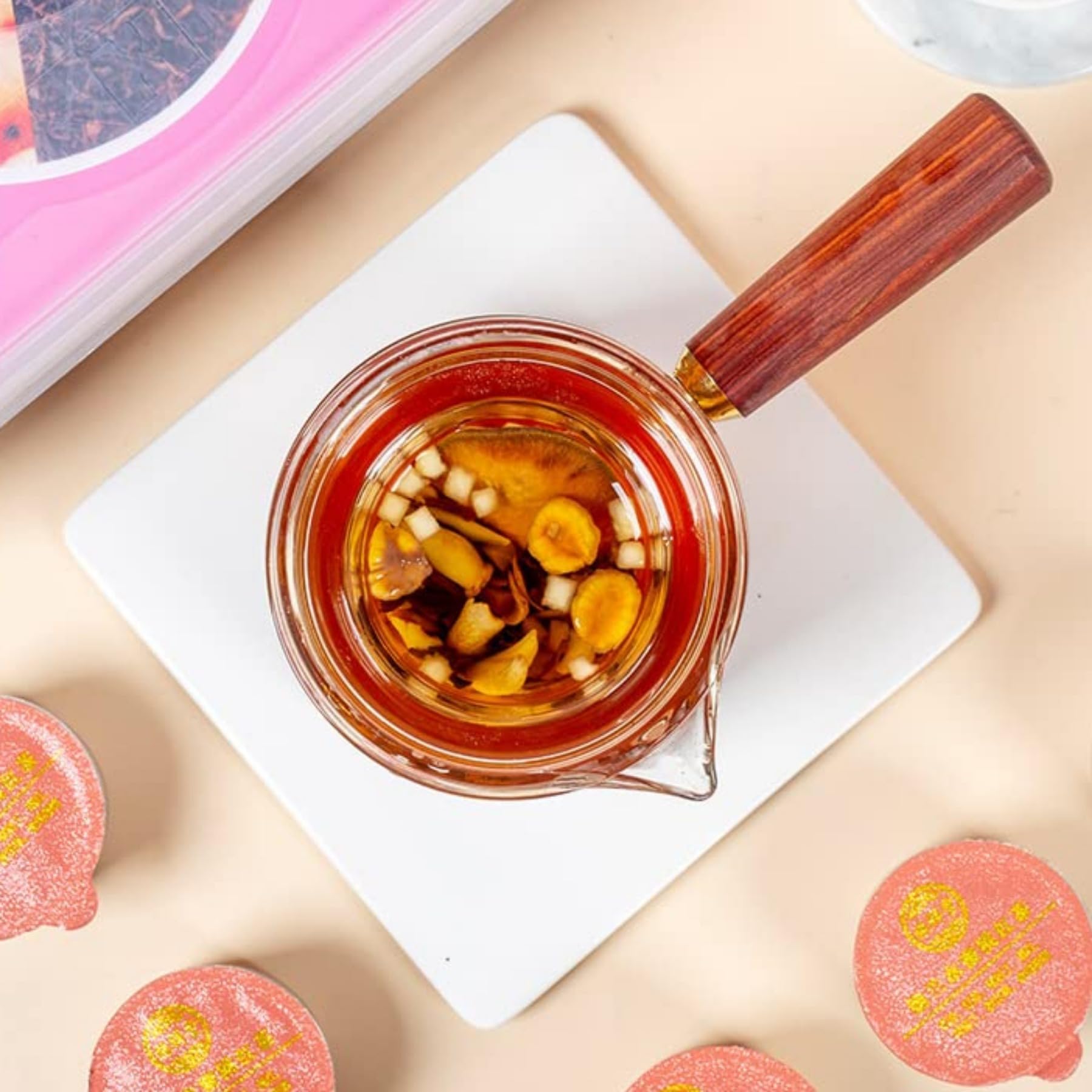 Leckere Pfirsich-Oolong-Tee-Kombination Chinesischer Kräutertee, Gesundheitstee 360g (12g * 30 Dosen/Karton) Geschmacklicher Schwarztee
