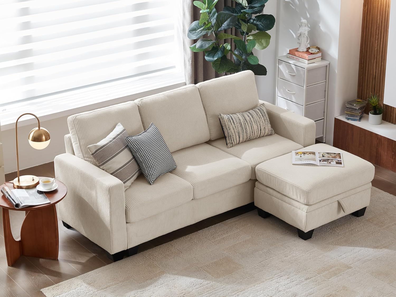 Detailed dimensions diagram of the CHIC HOUSE KALEIDO sofa, showing overall width 78.7 inches, depth 52.0 inches, height 34.6 inches. Also indicates a weight capacity of 300 lbs per seat and a minimum door width of 18 inches.