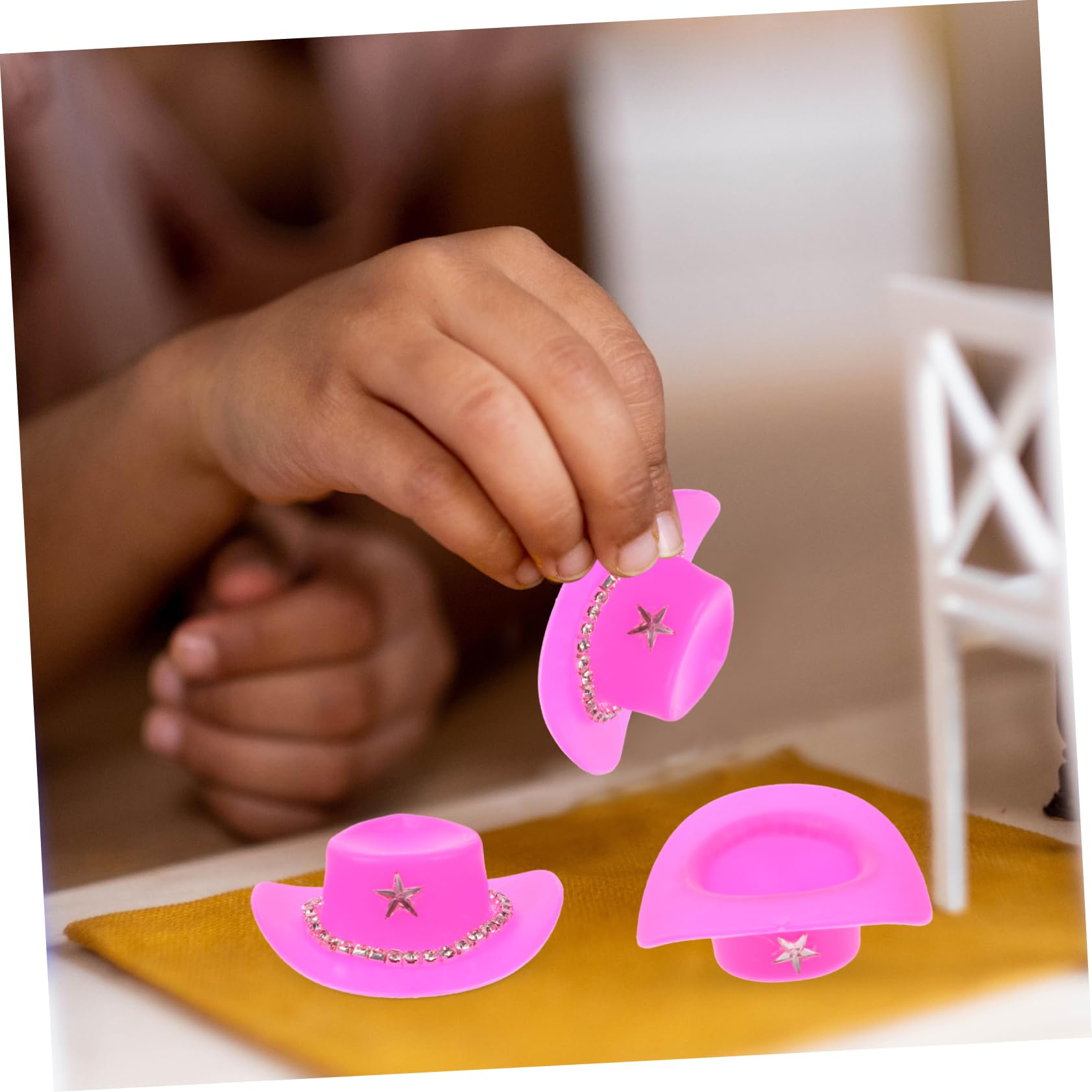 Lot De 10 Mini Chapeaux Cowboy Pour Poupées - Déco Fête, Maison De Poupée, Artisanat
