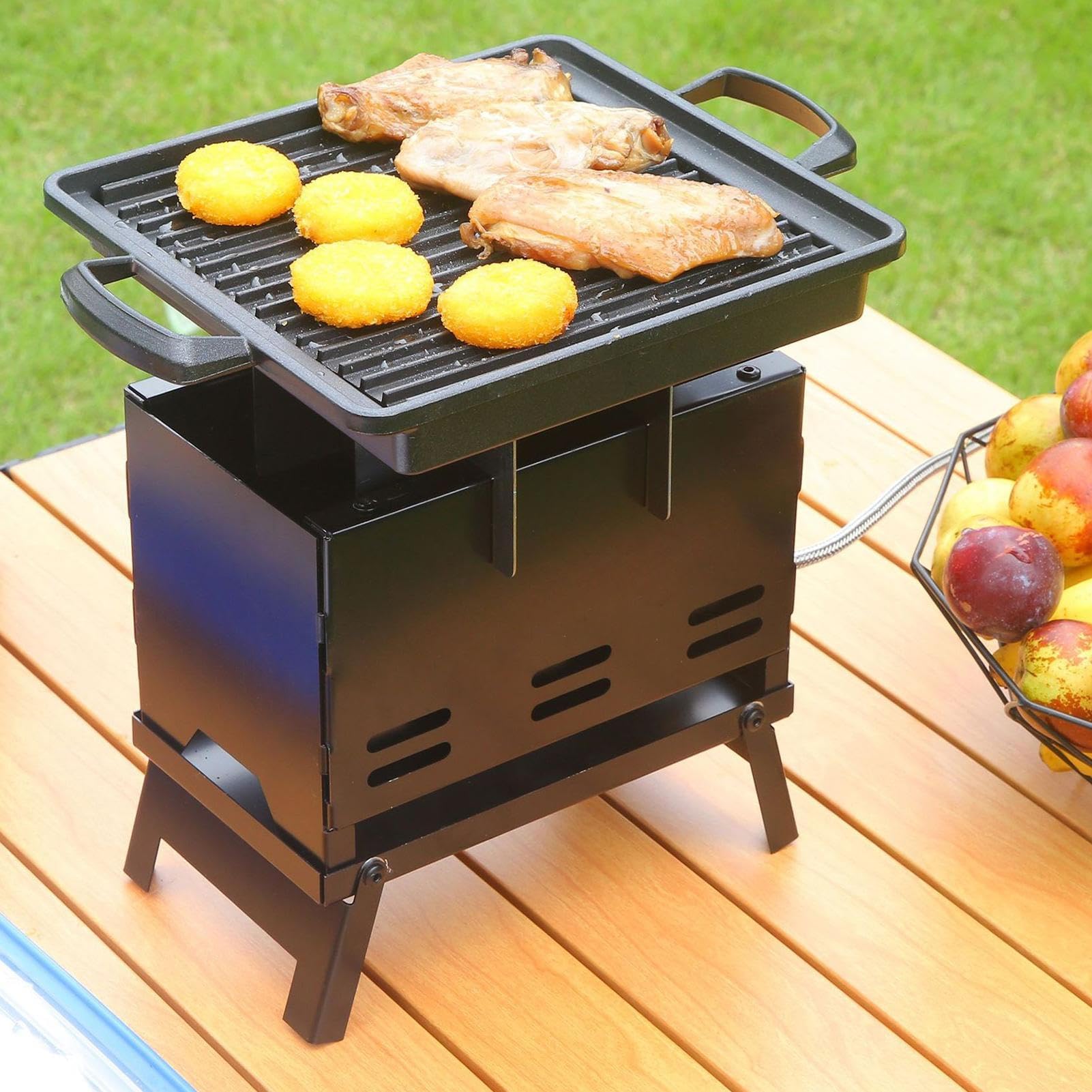Przenośny grill na węgiel drzewny, składany grill do gotowania na świeżym powietrzu, na piknik, plażę, imprezy i ogród, kompaktowy i łatwy w użyciu grill na węgiel drzewny