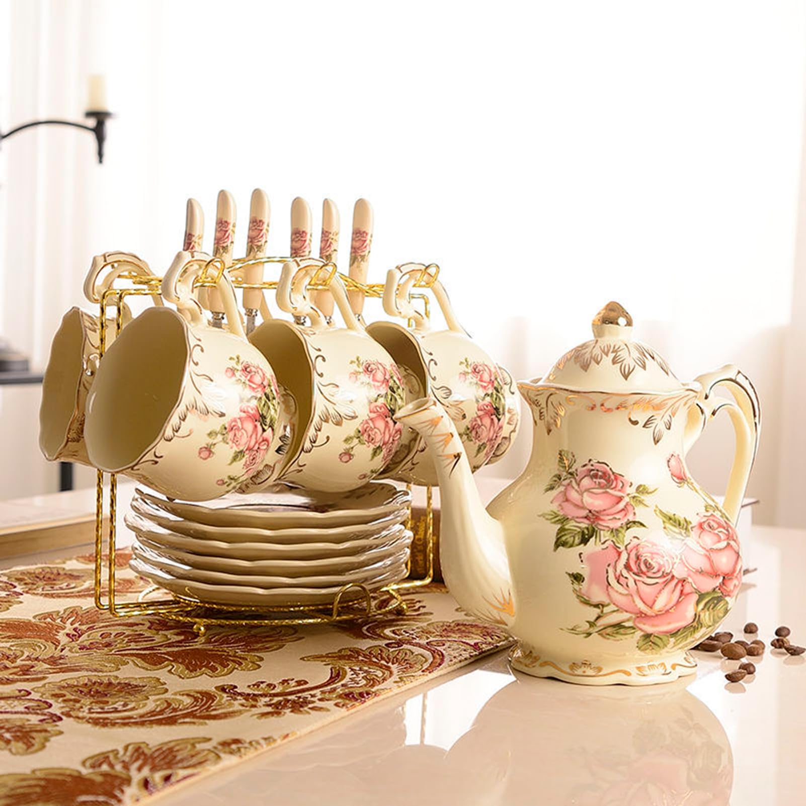 Tasses à café en porcelaine pour le thé de l'après-midi et fêtes élégantes entre adultes
