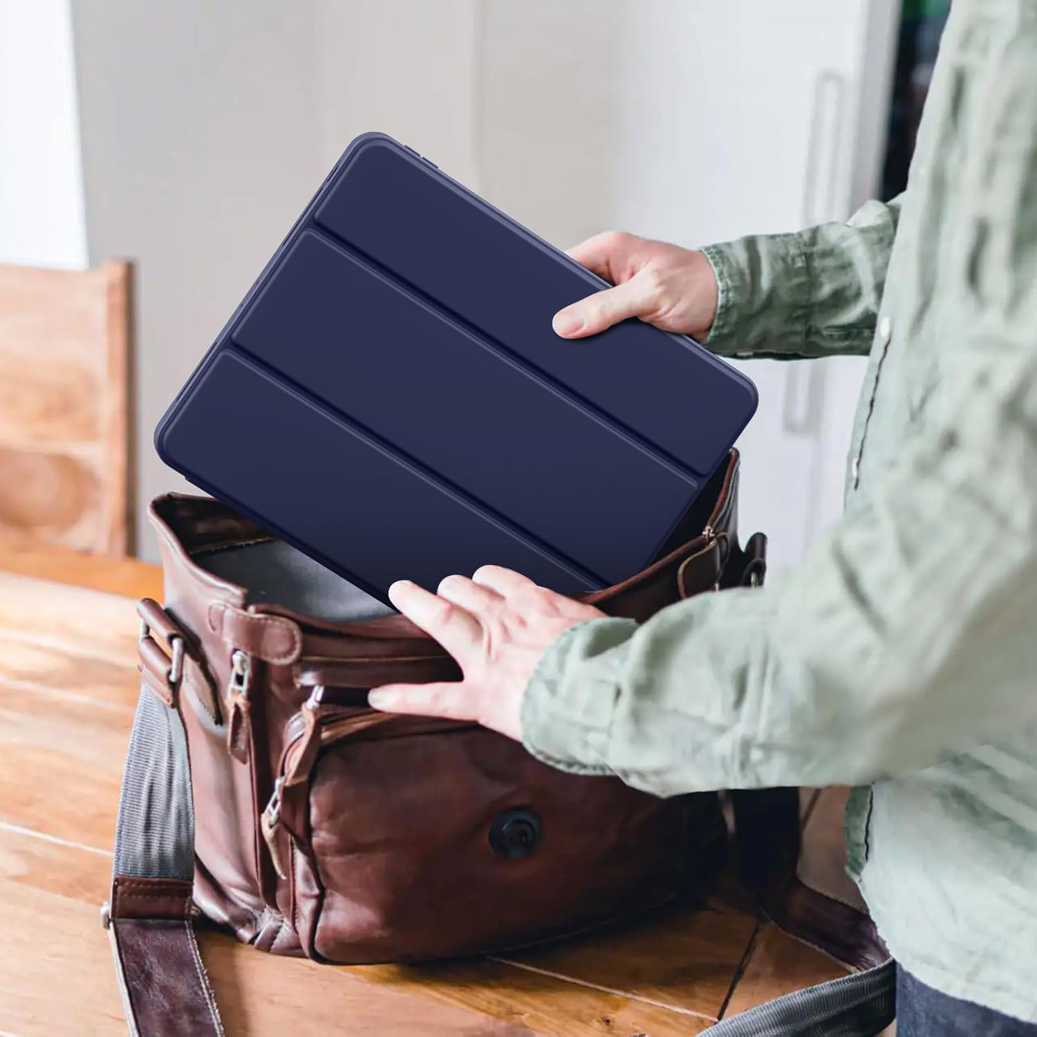 Designed for iPad Pro 11 Inch Case 4th/3rd/2nd Generation with Pencil Holder, Slim Protective Trifold Cover for iPad 11 Pro Case 2022 (4th Gen) /2021 (3rd Gen) /2020 (2nd Gen), Navy Blue