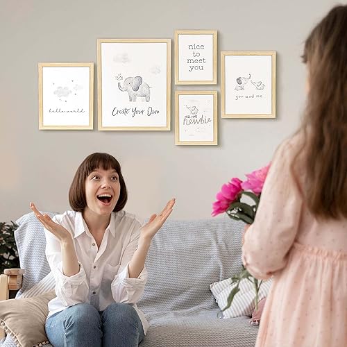 Miniatura 3 de ArtbyHannah Paquete de 5 decoraciones enmarcadas para la pared del cuarto del bebé con impresiones artísticas de elefantes, decoración de guardería