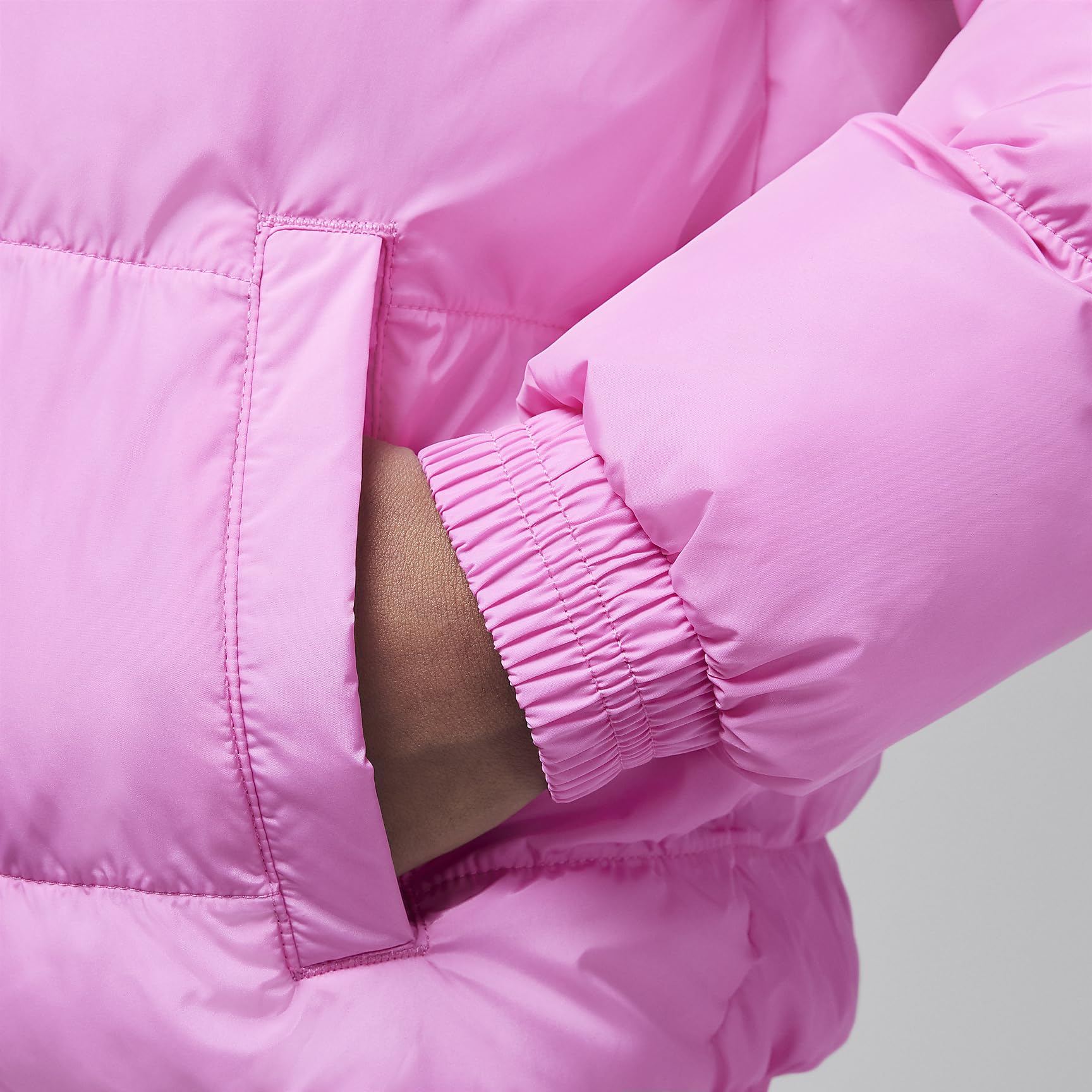 NIKE Essentail Midweight Puffer montre Fille