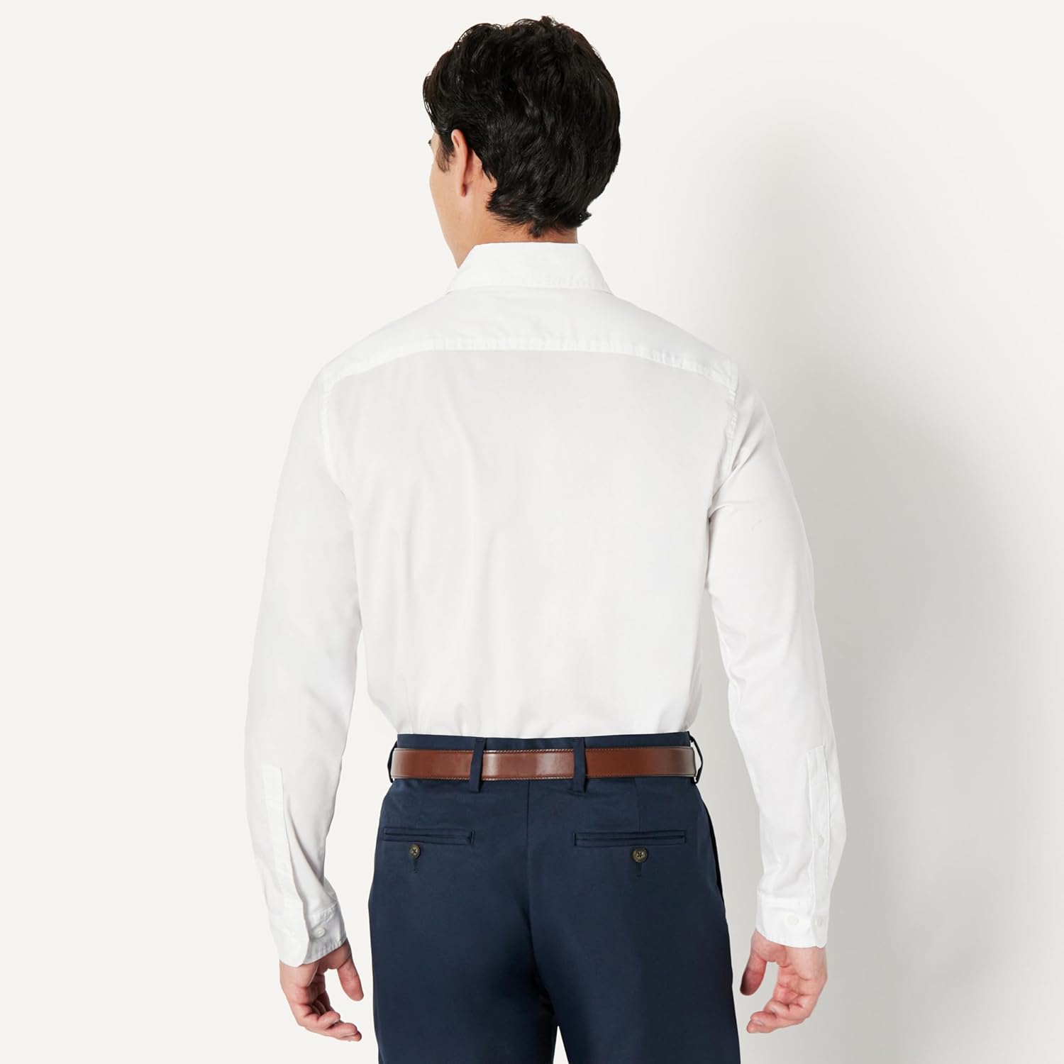 Amazon Essentials Men's Slim Fit Long Sleeve Wrinkle Resistant Stretch Dress Shirt - Image 4