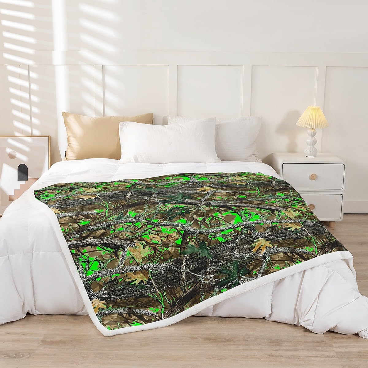 Feelyou Green Camouflage Plush Blanket Twin 60"x80" Camo Fleece Throw Blanket for Bed Sofa Couch Boys Children Military Style Tree Branches Vintage Sherpa Blanket Room Decor Botanical Fuzzy Blanket