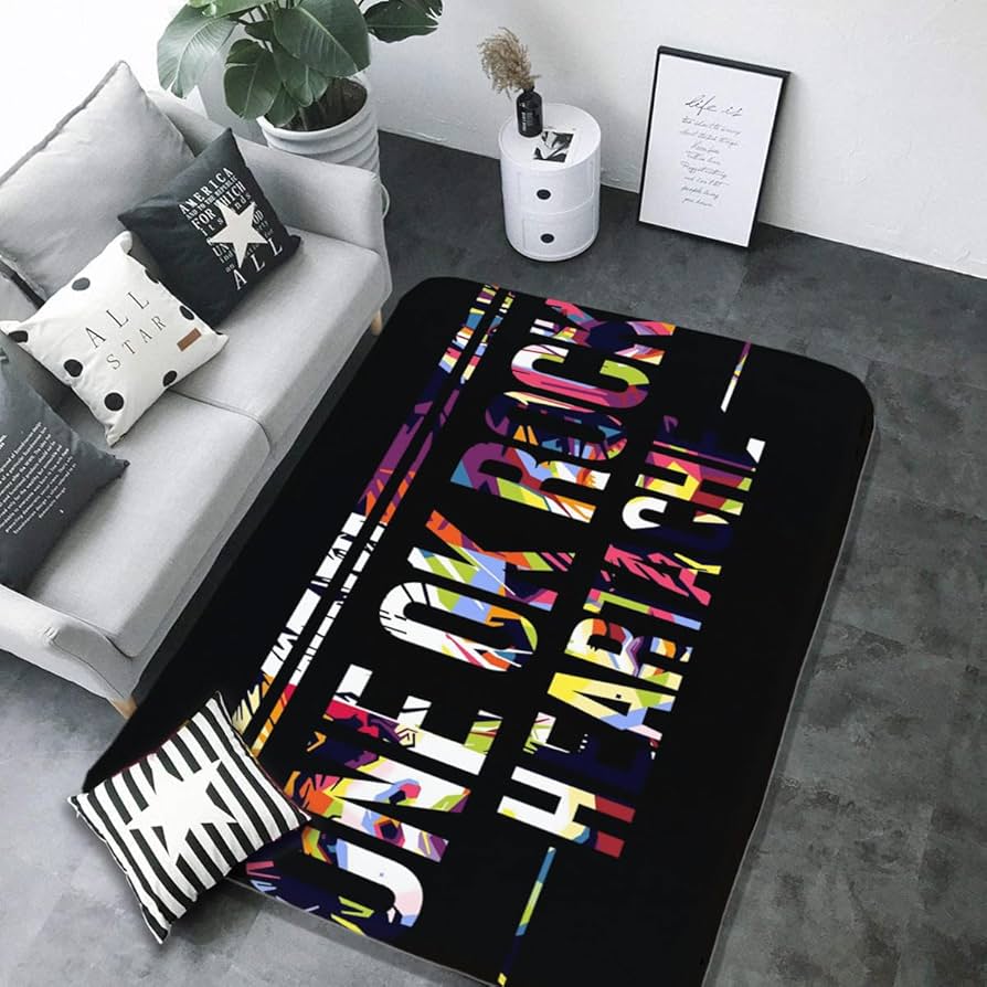 ONE OK ROCK ラグマットS Amazon｜カーペット ワンオクロック ONE OK ROCK ラグマット 絨毯