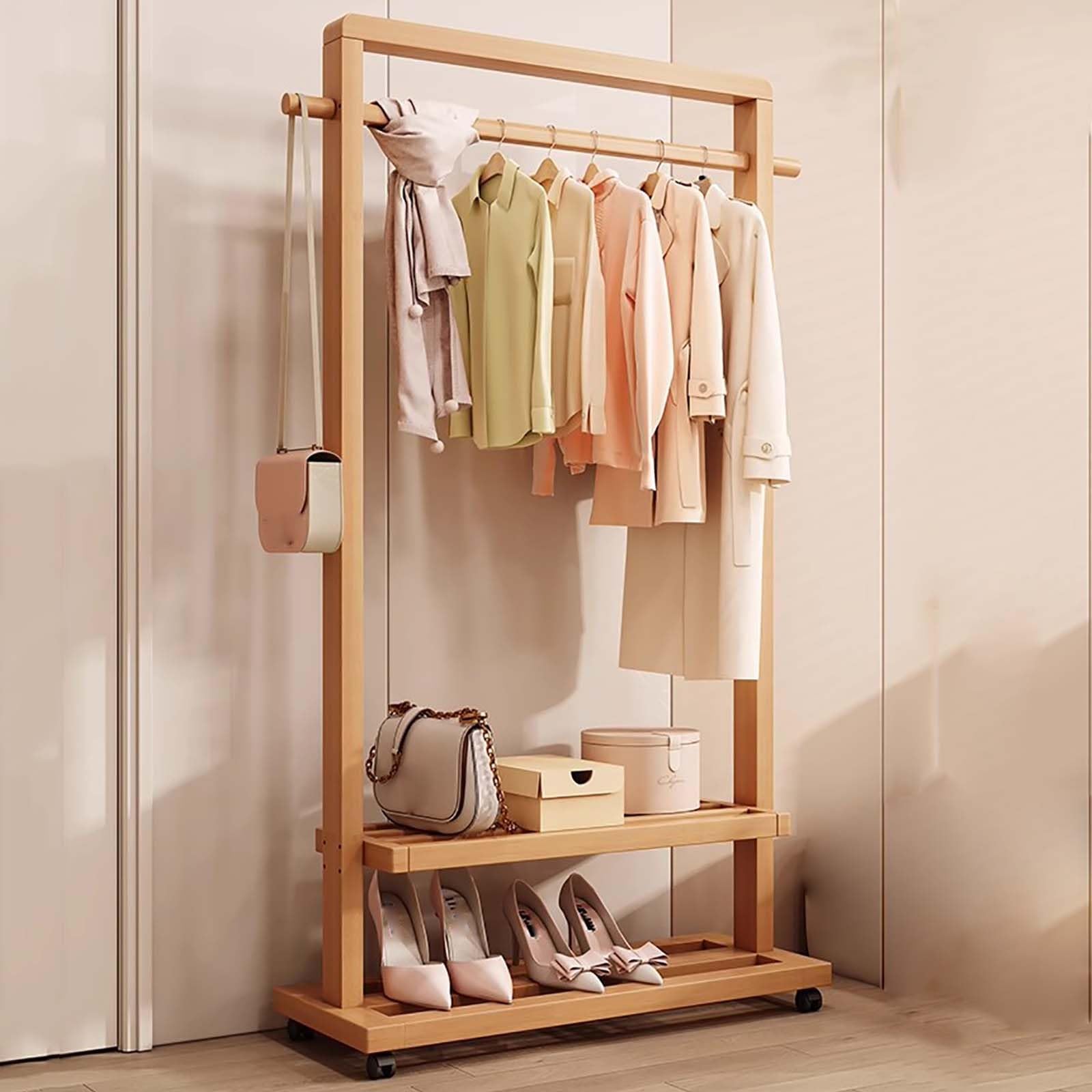 Portant à vêtements en bambou pour gagner de la place dans un petit espace