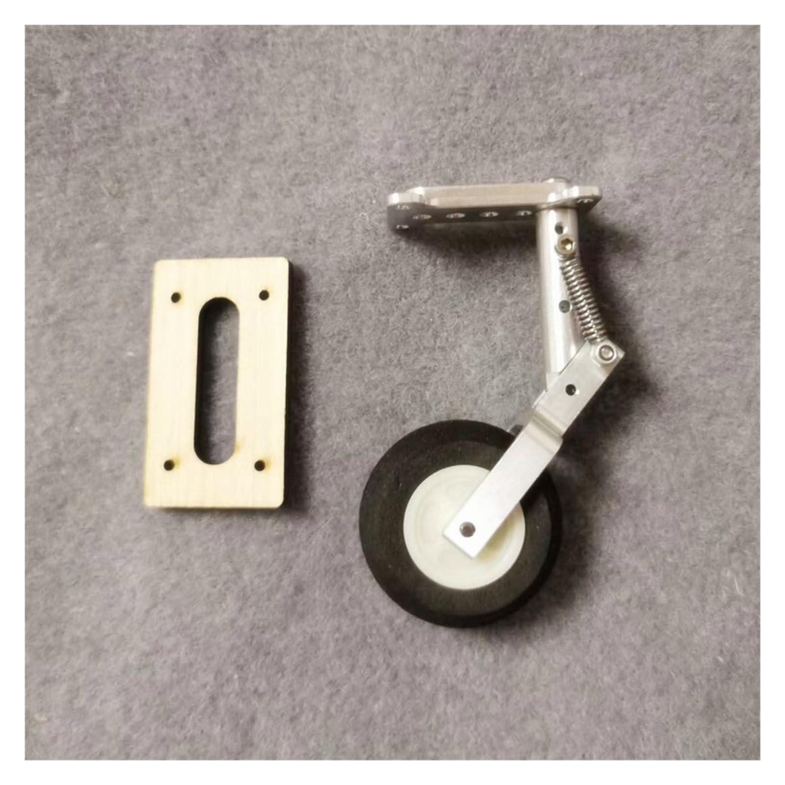 Conjunto de aleación de aluminio, tren de aterrizaje, resorte de correa retráctil con Base, rueda Spomge de 45mm for avión RC de ala fija(120mm)