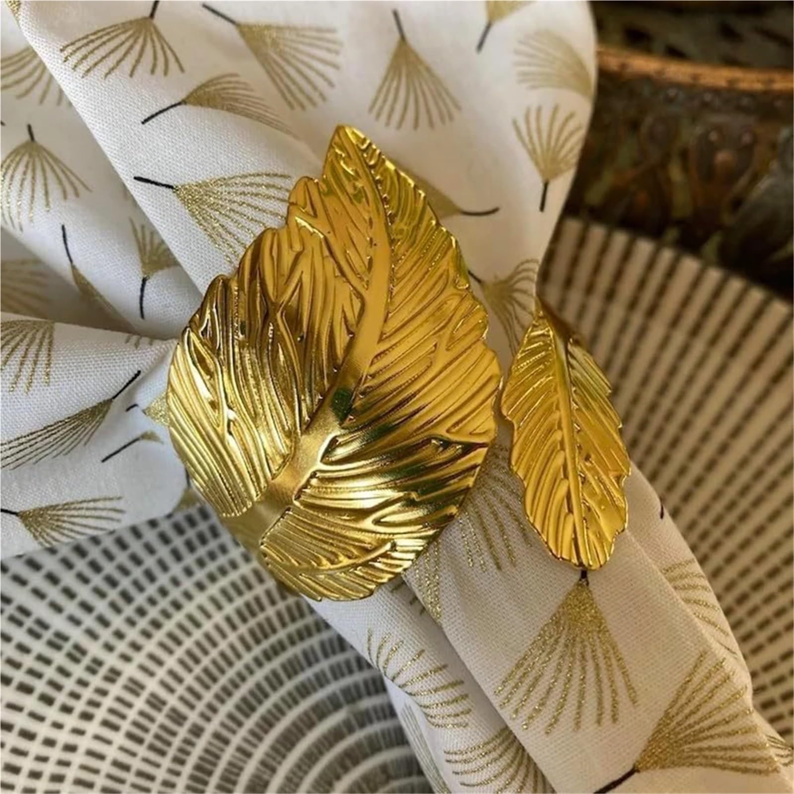 Lot de 50 ronds de serviette en métal en forme de feuille pour hôtel ou mariage