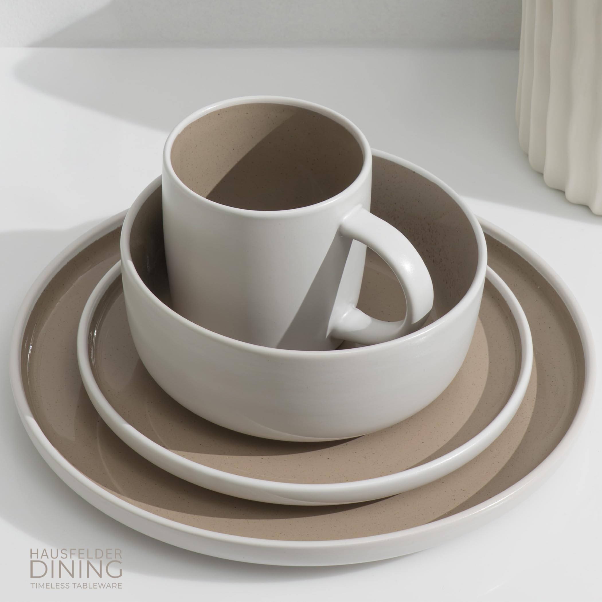 Hausfelder Steingut Geschirrset 8 Personen, 32-teilig, Shadow Stone | Tafelservice mit Tellern, Schalen und Bechern, modern, spülmaschinenfest, Farbe Shadow Stone