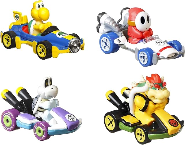 Hot Wheels Mario Kart Vehicle 4-Pack, Set of 4 Fan-Favorite Characters Includes 1 Exclusive Model, Collectible Gift for Kids & Fans Ages 3 Years Old & Up