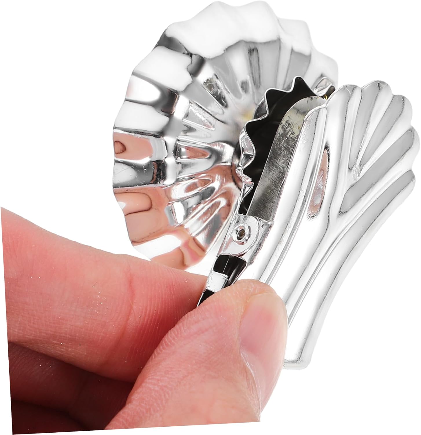 144pcs Silver Candle Holder Clips Flower Shaped Clips for Christmas Tree Decorations Stable and Candle Holder Ornaments for Festive Home Decor