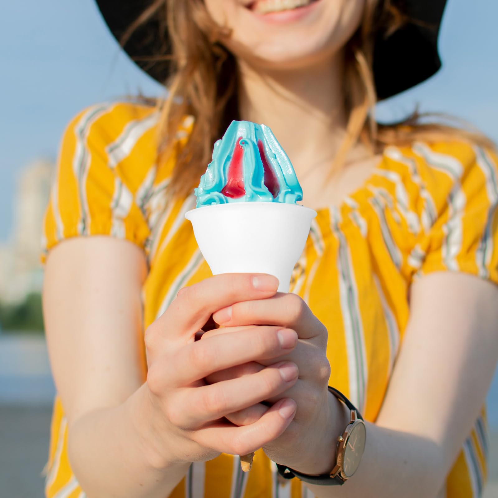 JarThenaAMCS 200 vasos de cono de nieve de verano de 12 onzas, vasos de cono de papel blanco desechables para helado, vasos de agua gruesos a prueba de fugas para cumpleaños, bodas, fiestas, postres
