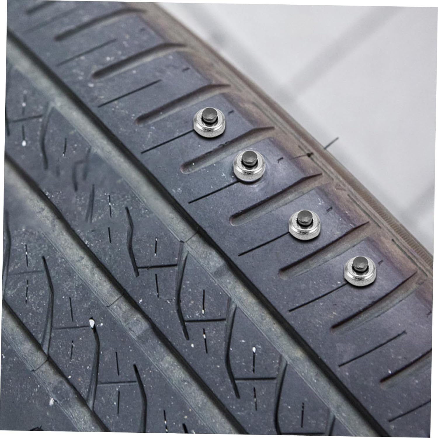 iplusmile 100pcs Tire for Motorcycle SUV ATV Tungsten - Spikes for Enhanced Traction Ice for Driving
