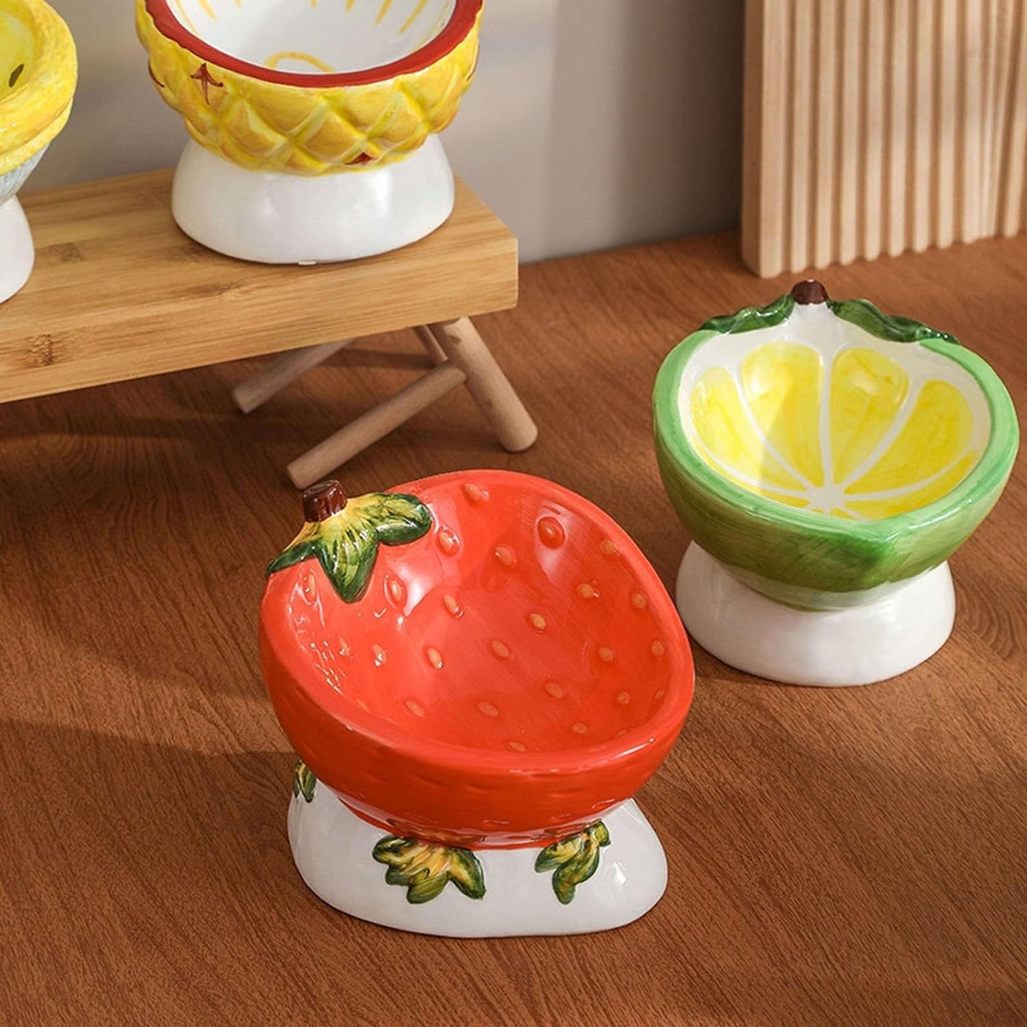 Podniesiona ceramiczna miska do karmy dla kota do ochrony kręgosłupa dla zwierząt, miska do karmy dla kota w stylu owocowym 10,5 * 14 cm