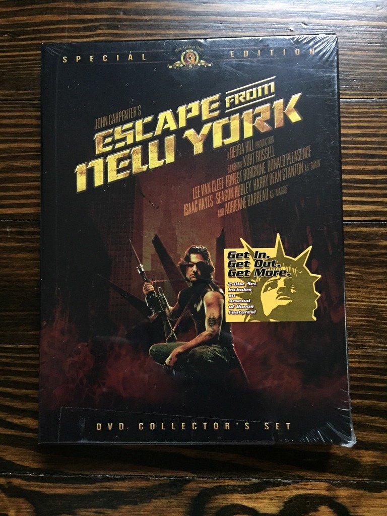 Escape From New York (Special Edition Collector's Set): Amazon.ca