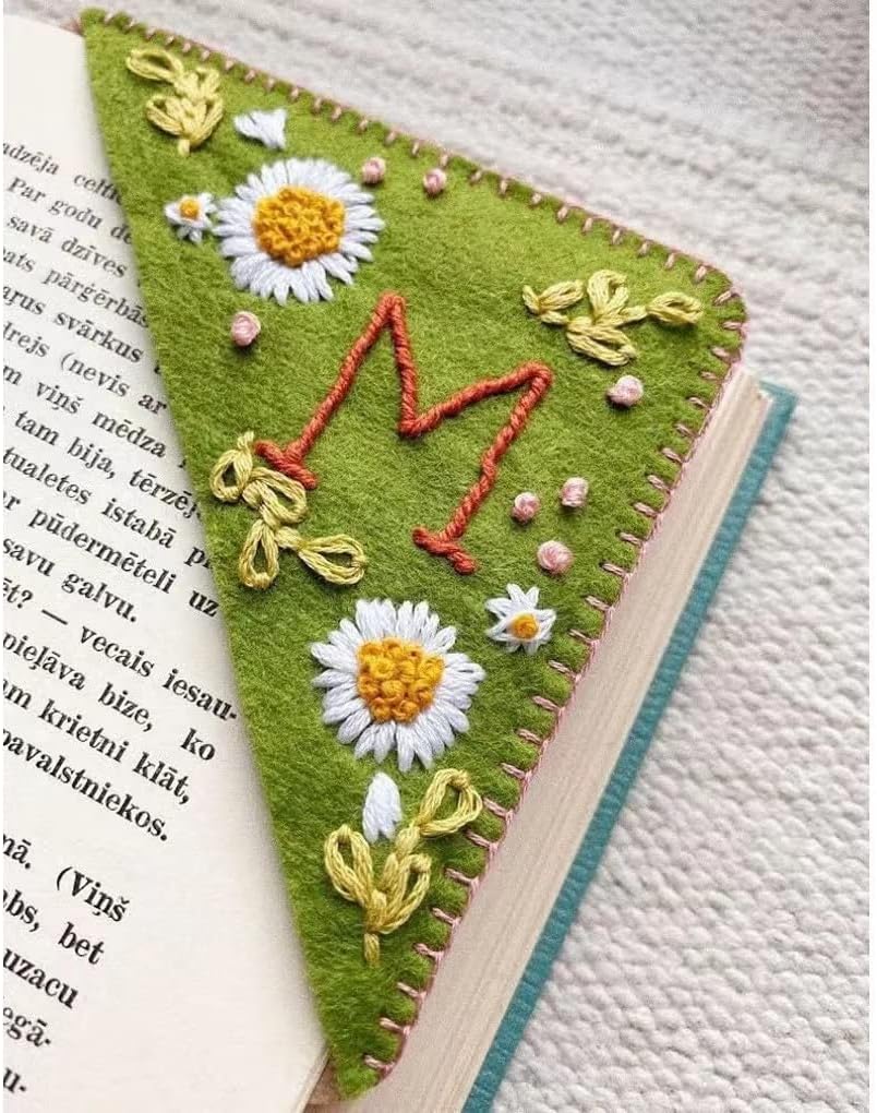 4 Packs Personalized Hand Embroidered Corner Bookmark for Book Lovers, Hand Stitched Felt Corner Letter Bookmark, Cute Flower Letter Embroidery ​in All Seasons, Felt Triangle Bookmark
