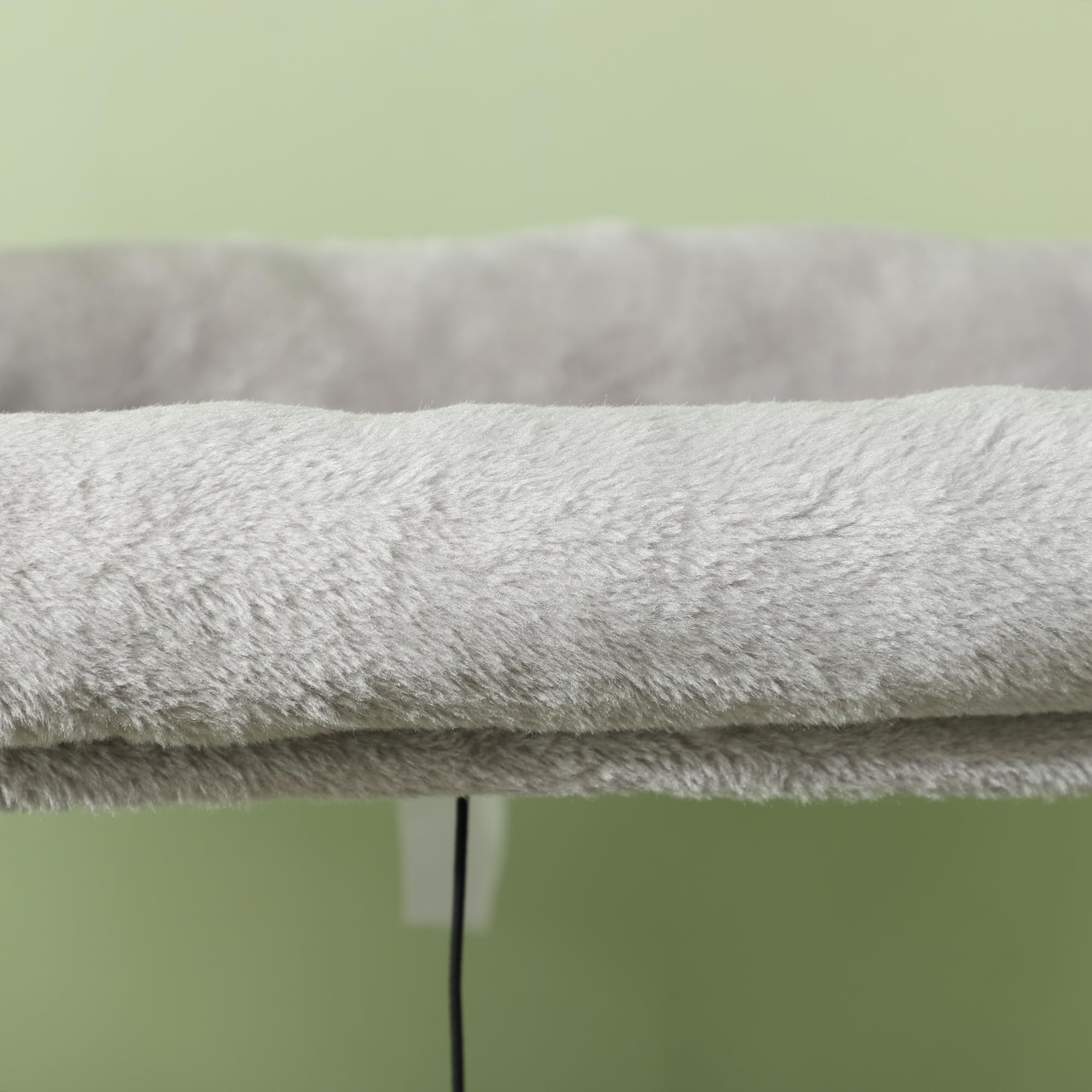 PawHut Albero Tiragraffi Multilivello Alto 132 cm, Palestra per Gatti con Casetta, Lettino per Gatti, Pali Tiragraffi, Piattaforma, Spazzola e Pallina, Dispositivo Antiribaltamento, Grigio Chiaro