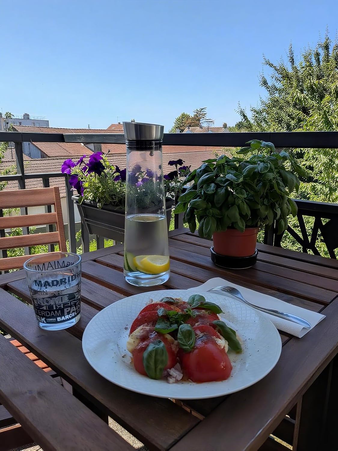 GLASKEY Glass Water Carafe with Lid,1200ml Glass Juice Pitcher with Stainless Steel Gravity Lid,Clear Water Pitcher for Ice Tea, Lemonade, Coffee,Juice Beverage,40 oz - Image 8