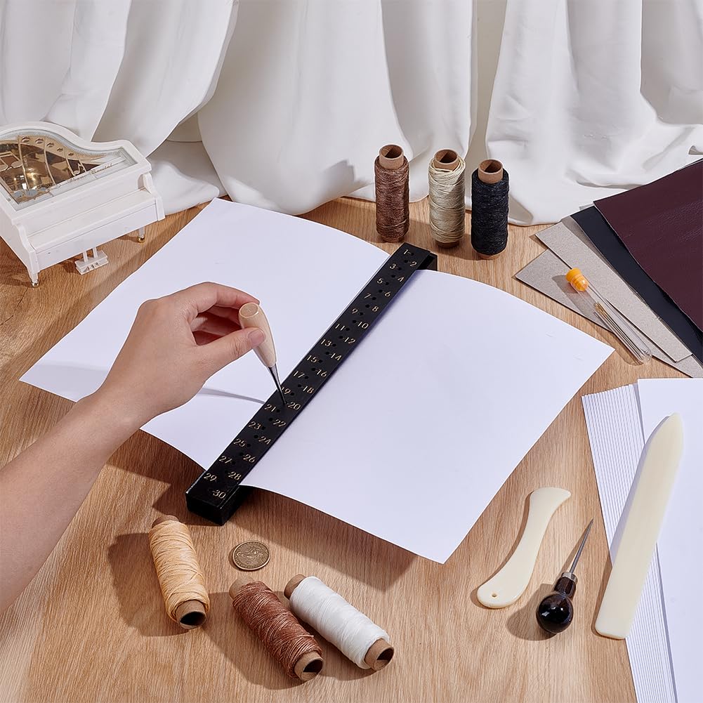 OLYCRAFT Kit complet de reliure à faire soi-même pour la fabrication de livres pour débutants, outils de démarrage avec papier artisanal, tissu en cuir PVC, alêne, ruban pour loisirs créatifs