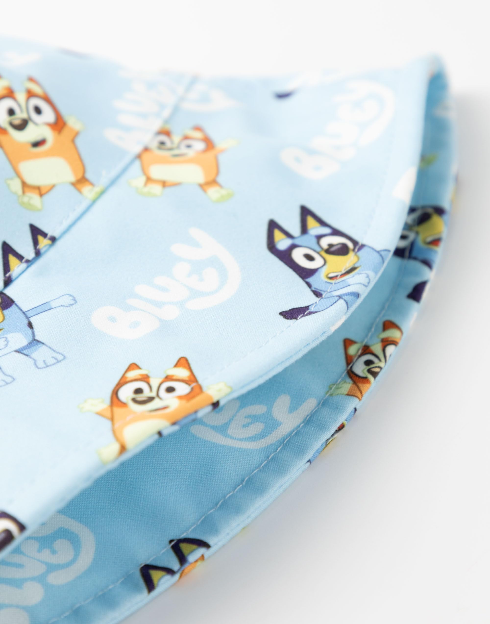 Bluey Set de Gorro y Gorra para Niños | Estampado Completo de los Personajes Bandit y Chili en Azul para Niños y Niñas | Gorra Unisex Infantil con Correa Ajustable