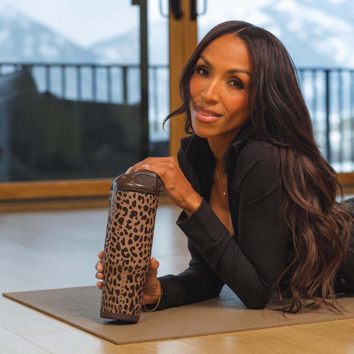 HydroJug Ease2o Water Bottle with Straw & Chug Lid, Stainless Steel, Vented Cap to Help Reduce Pressure, Water-Level Window, Cup Holder Friendly, Non-Slip Base – 40oz, Brown Leopard