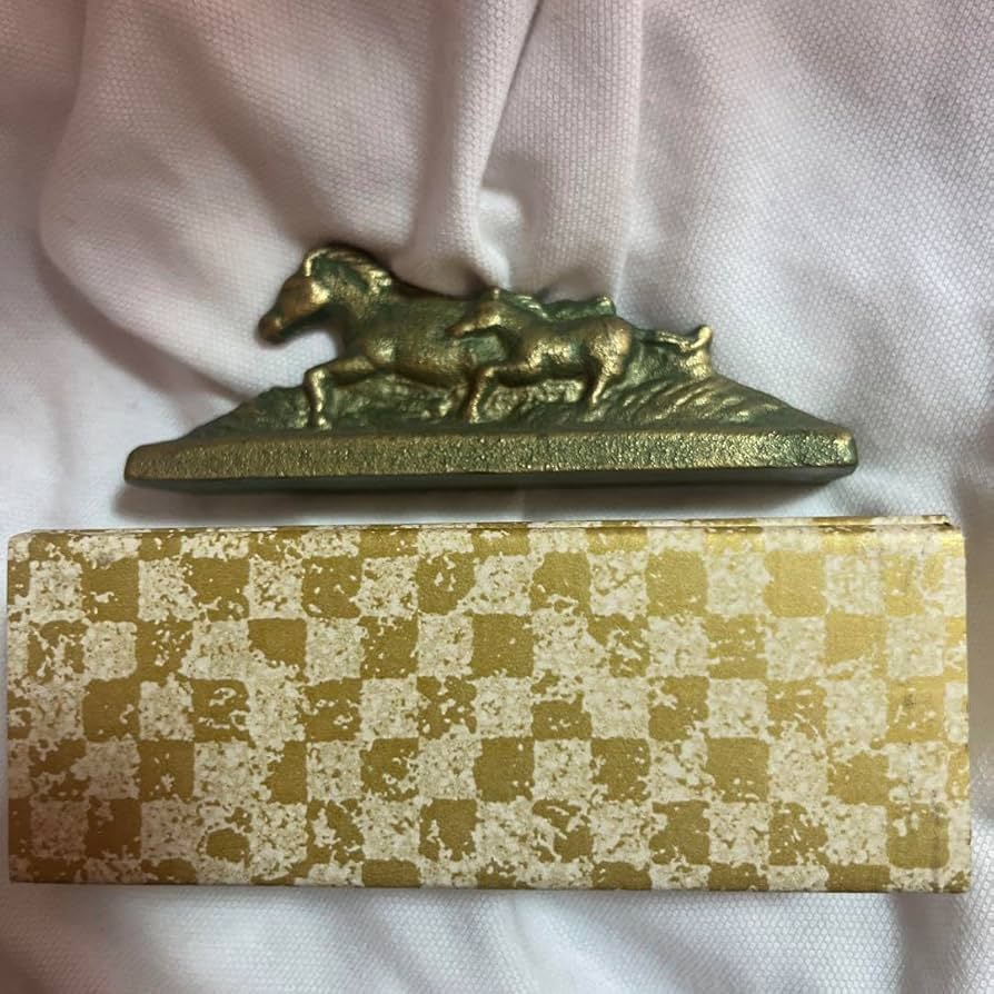 Amazon.co.jp: 干支 文鎮 うま : 文房具・オフィス用品