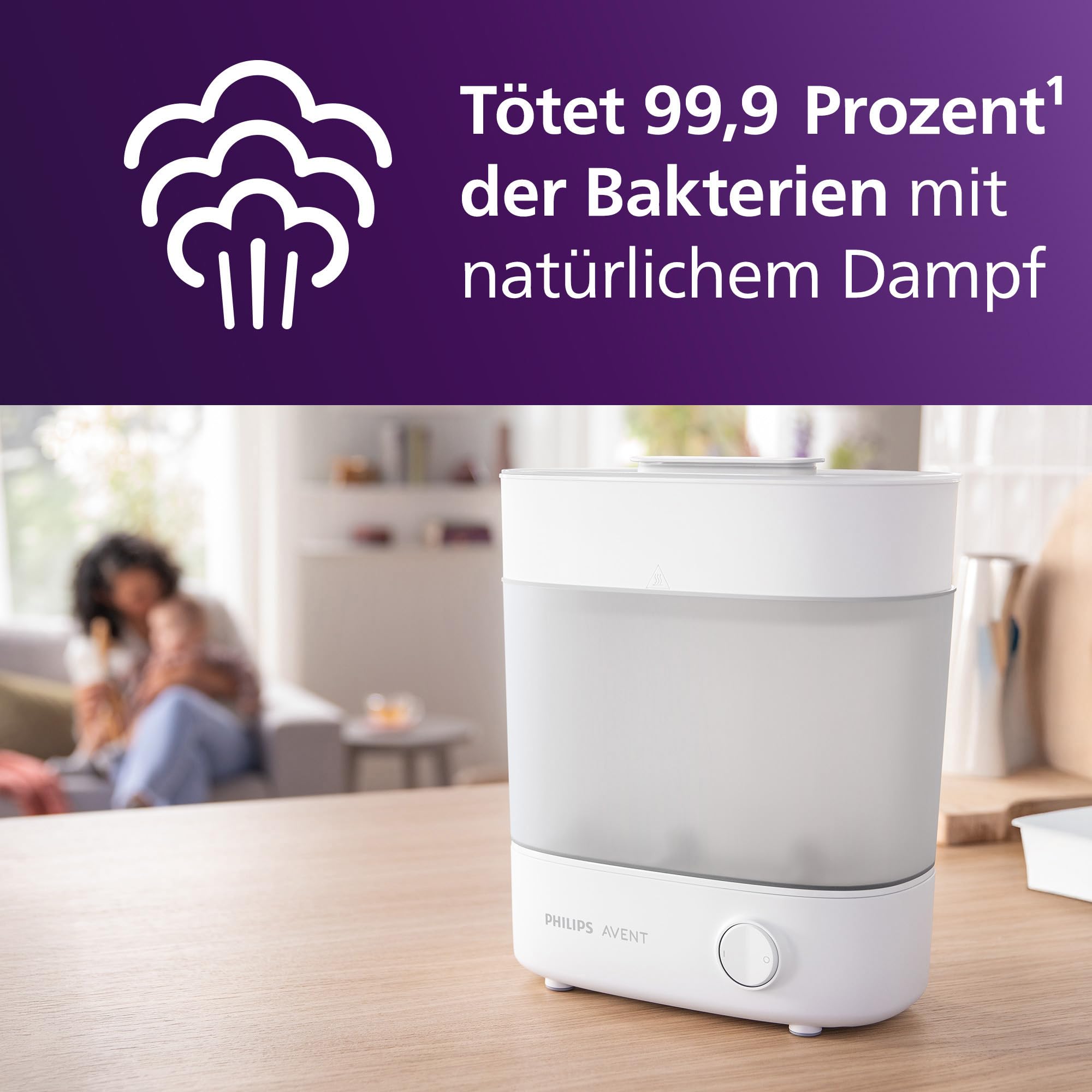 Philips Avent Sterilisator-Geschenkset – Elektrischer Dampfsterilisator mit Flasche und Saugerbürste, SCF291/00 in use