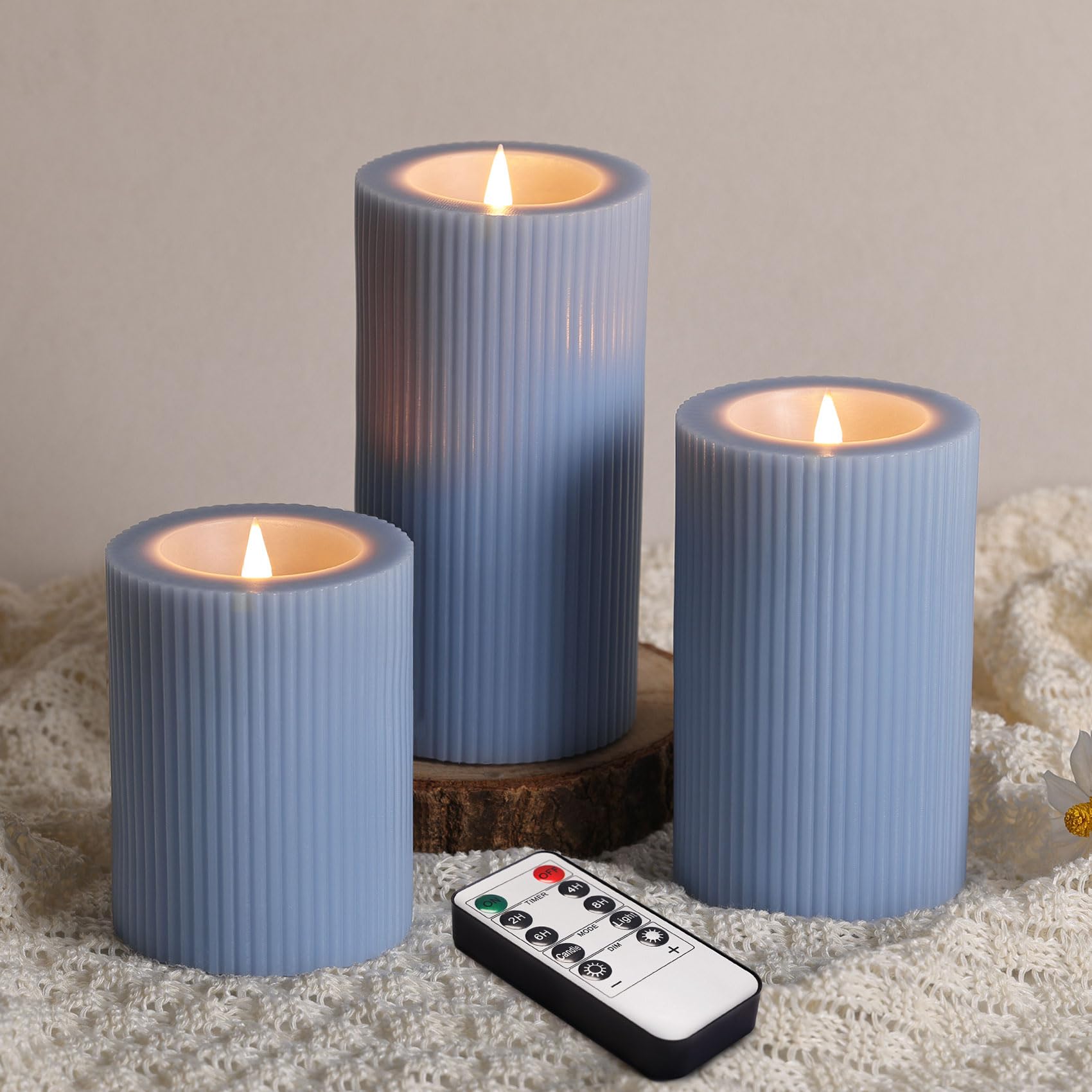 Candele a pilastro senza fiamma a coste blu polveroso con telecomando, fiamma tremolante in movimento, candele a LED di cera a batteria, decorazione per la casa, set di 2