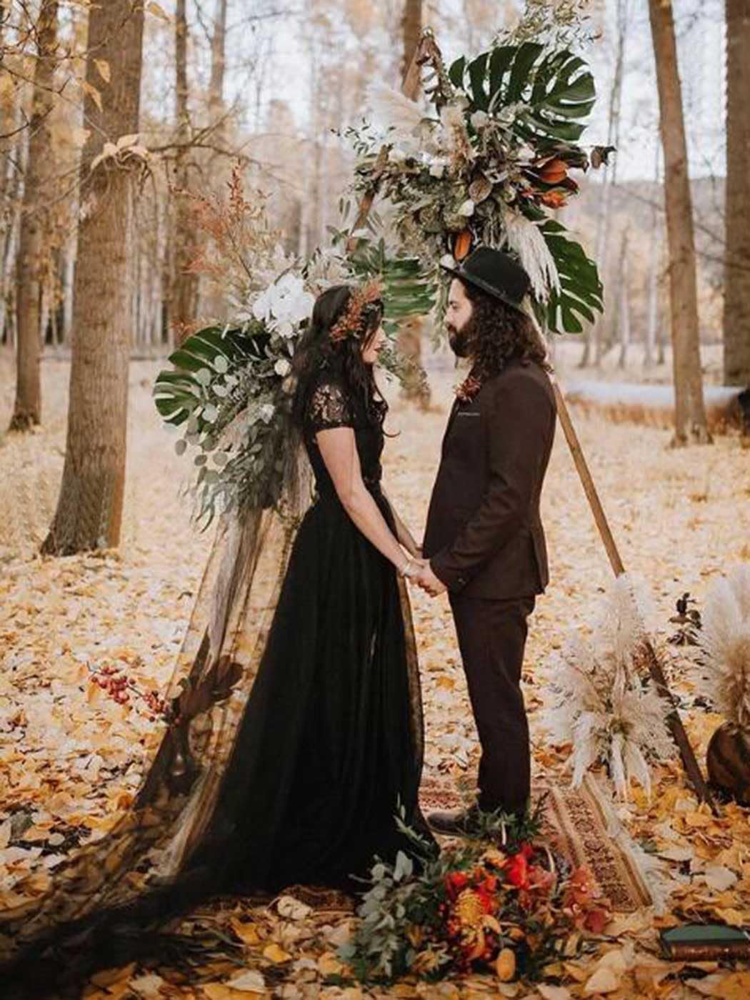 Aularso Black Cathedral Veil 1Tier Lace Wedding Veils Vintage Bridal Veils Simple Drop Veils for Halloween Costumes: Black-1 Tier