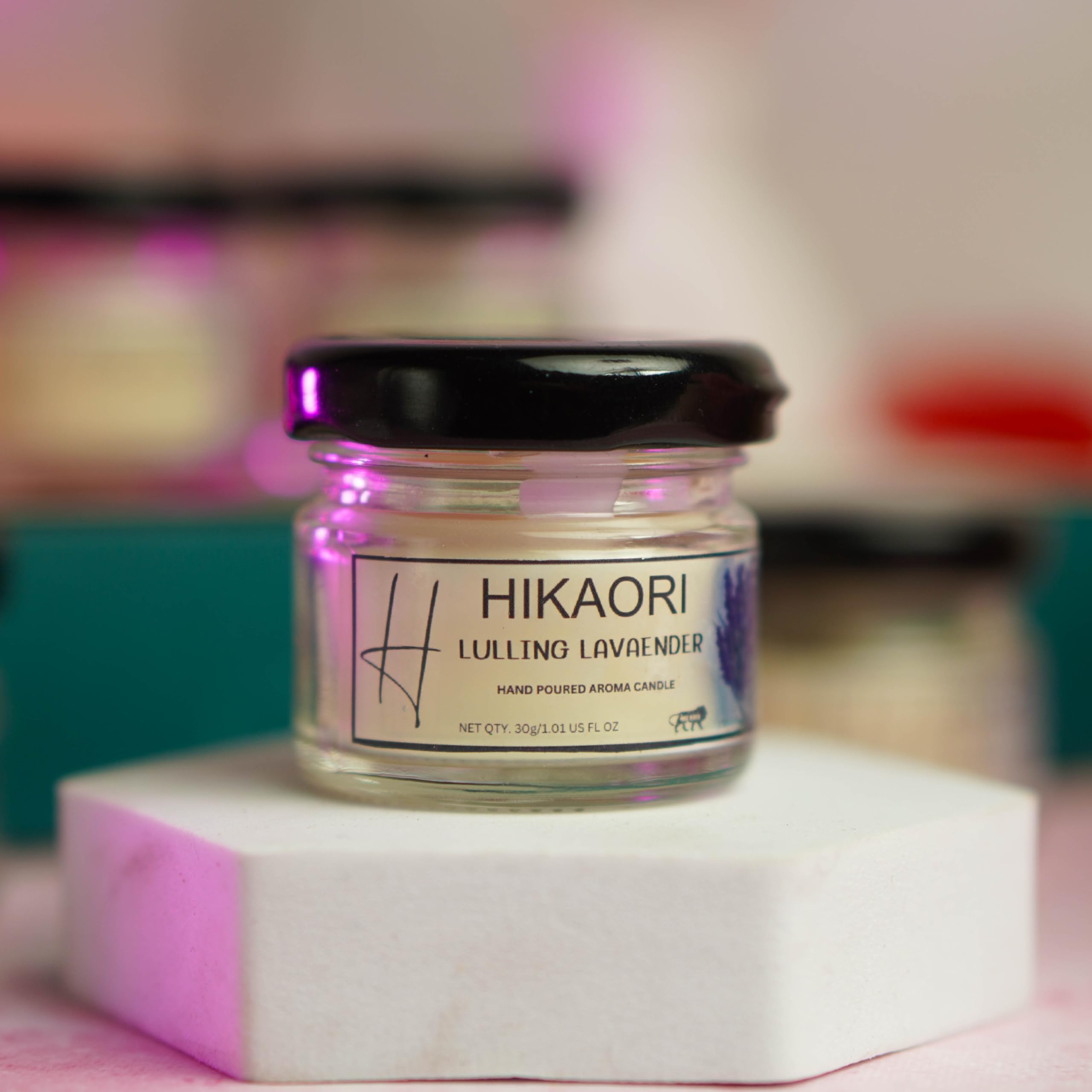 HIKAORI Scented Candles Aroma Glass Jar Highly Fragranced (100% Natural Wax) Handcrafted Smoke-Free Aromatherapy Fragrance Candles Best Scented Candles Gift Set (LULLING LAVAENDER, Pack of 1)