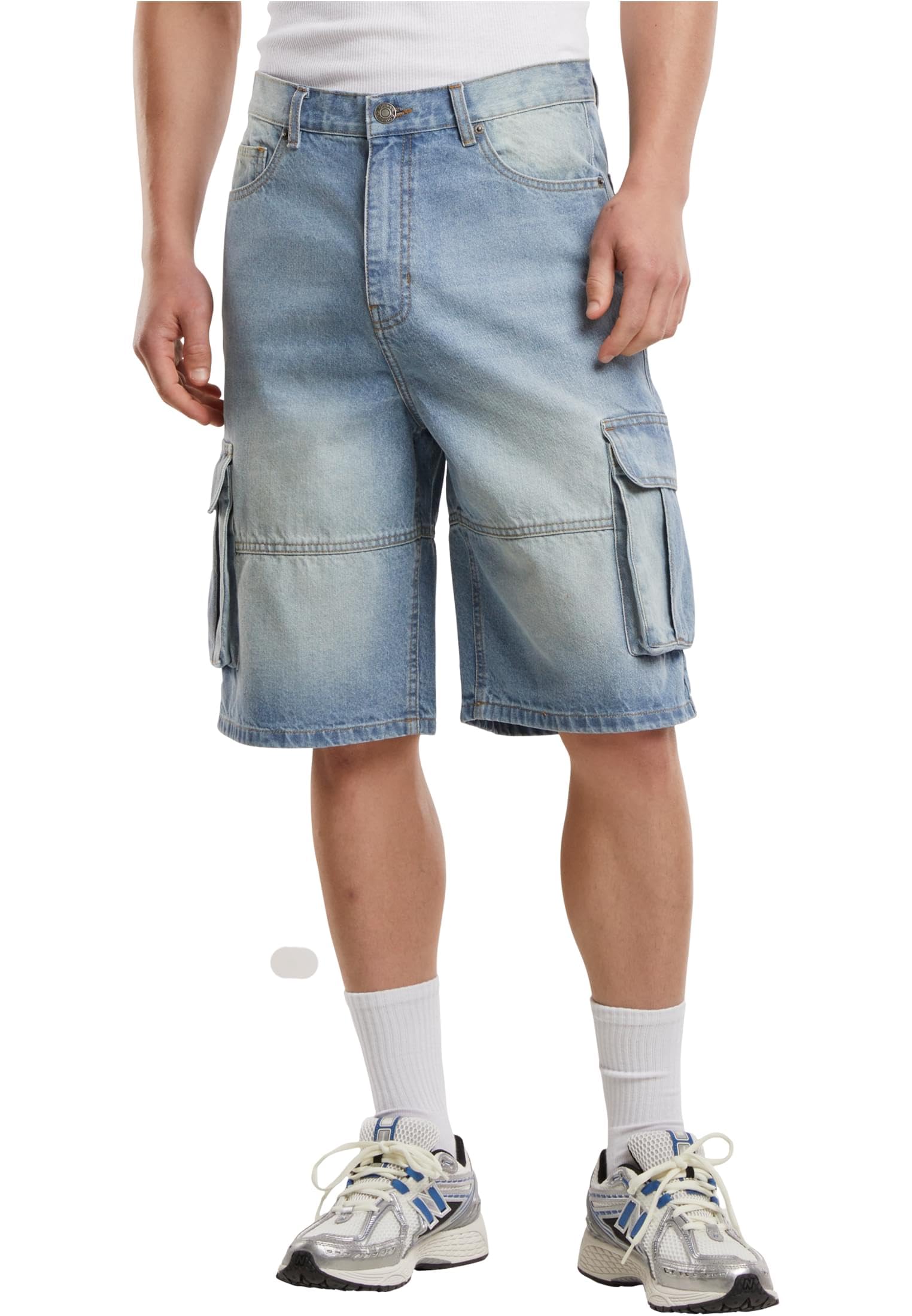 Urban Classics Relaxed Denim Cargo Shorts Light blue dirty wash Größe 33