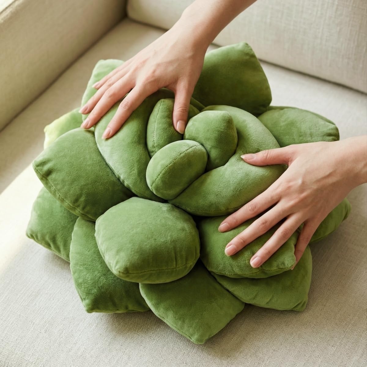Green Philosophy Co. Cuscino per piante grasse a forma di cactus per gli amanti del verde o del giardino, forma 3D per creare il tuo terrario a grandezza naturale - verde oliva