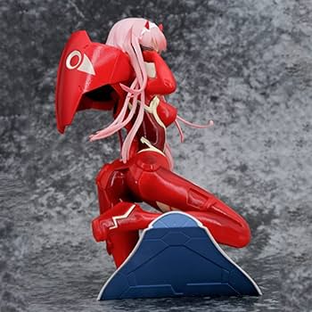 Amazon.co.jp: Heigguoj Zero Two 02 赤い服フィギュア、アニメ