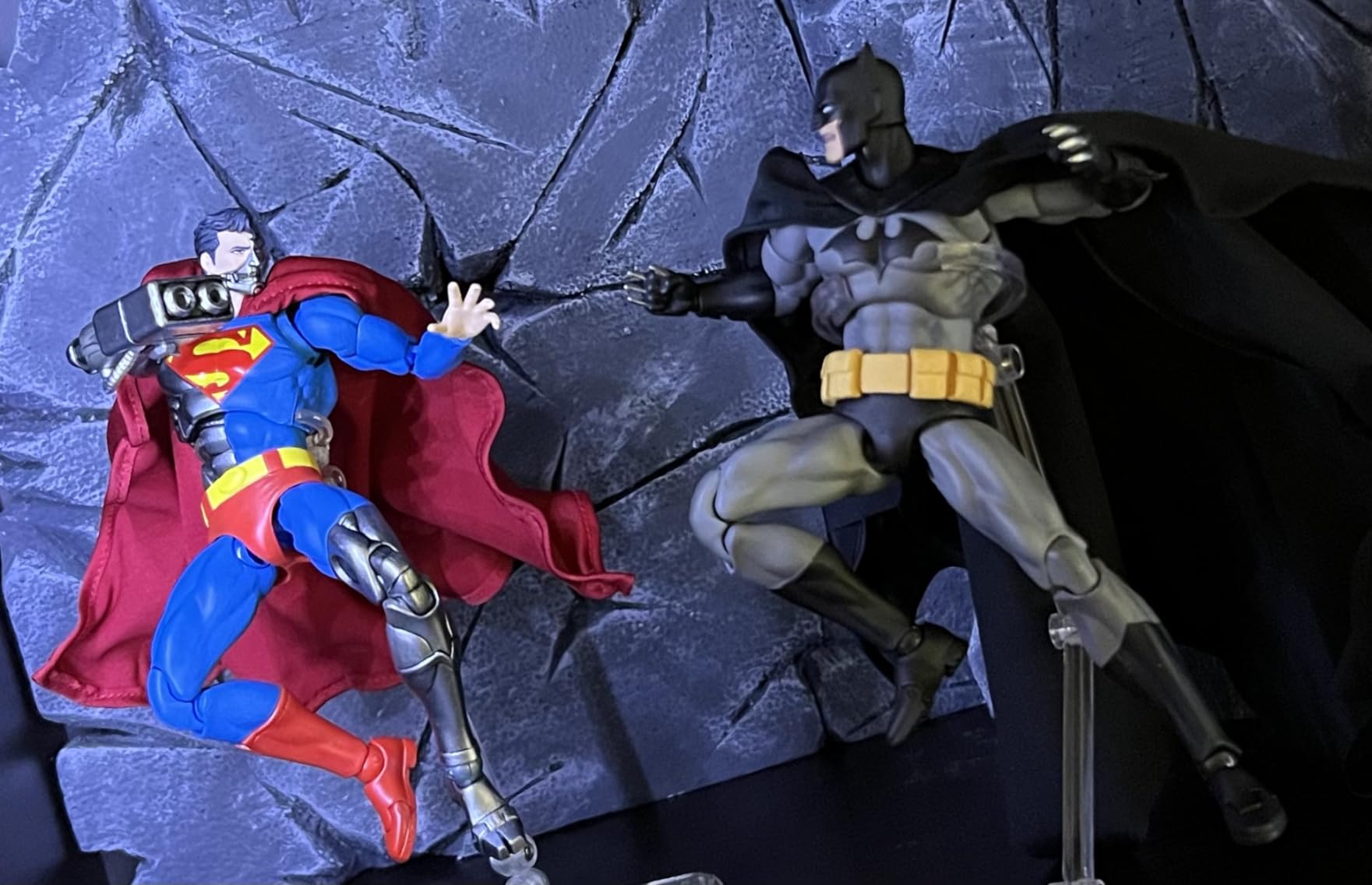 DC Comics: Batman Hush (Black Version) Mafex Action Chile | Ubuy