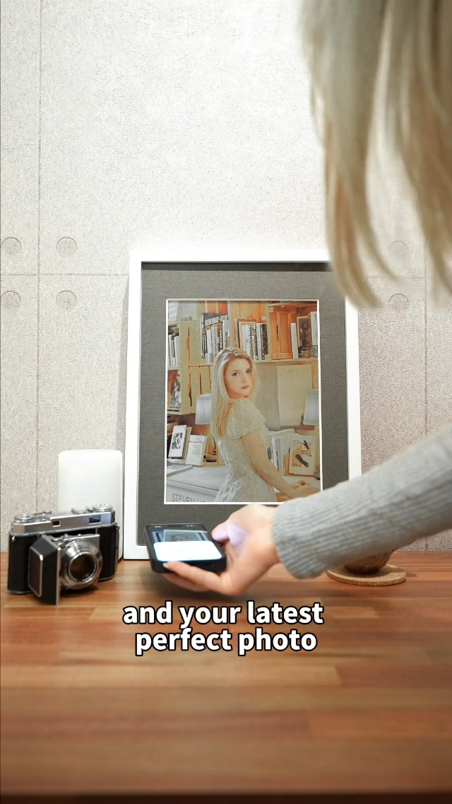 Amazon.com: Reflection Frame Cordless Digital Photo Frame, 13.3