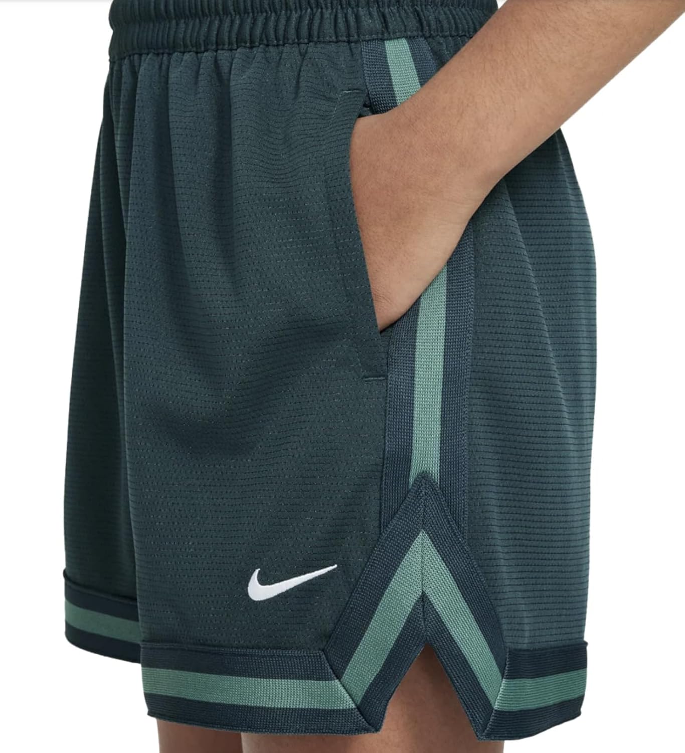 Nike Boys' Dri-fit™ DNA 24 Shorts 5" (Big Kid)