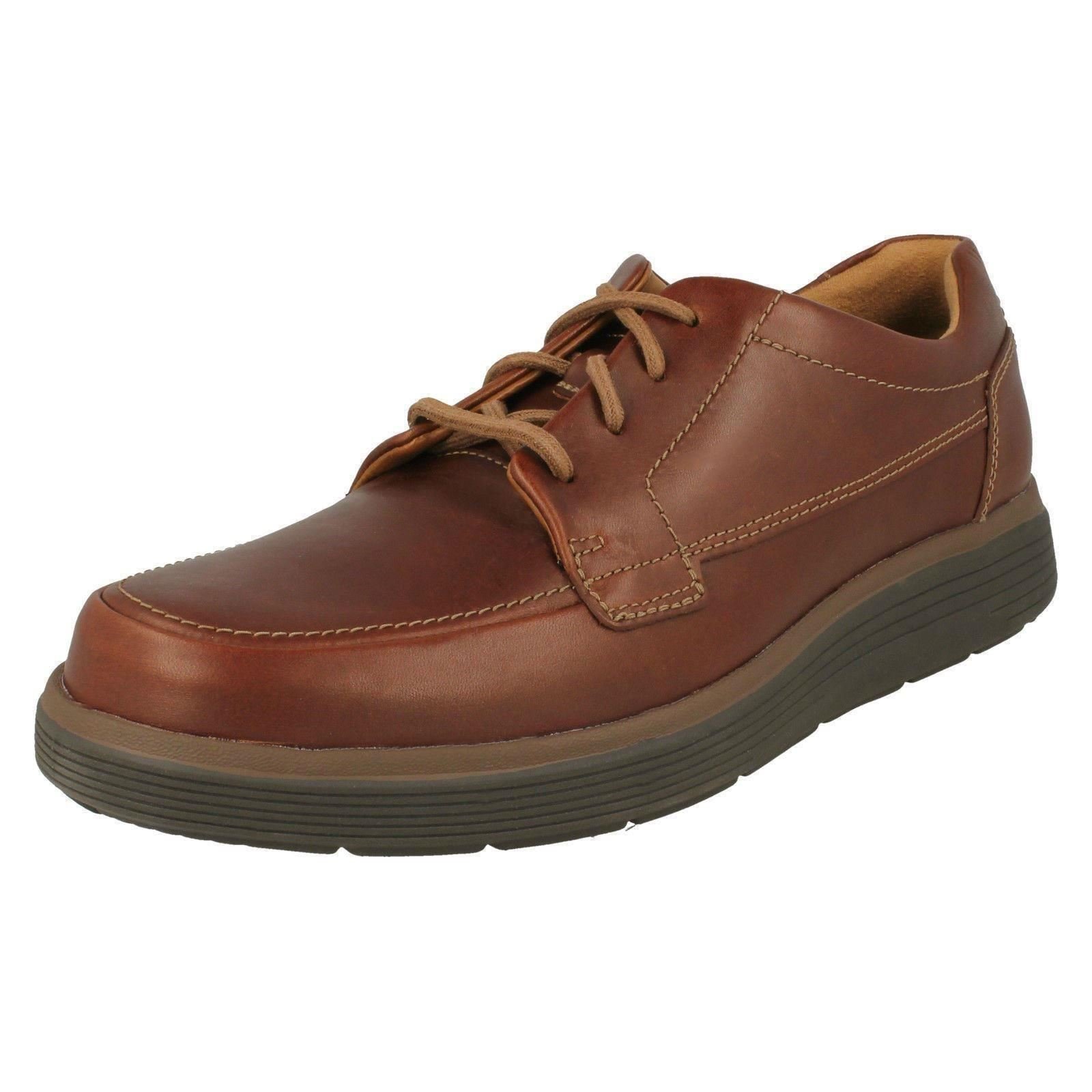 Clarks-Schuhe