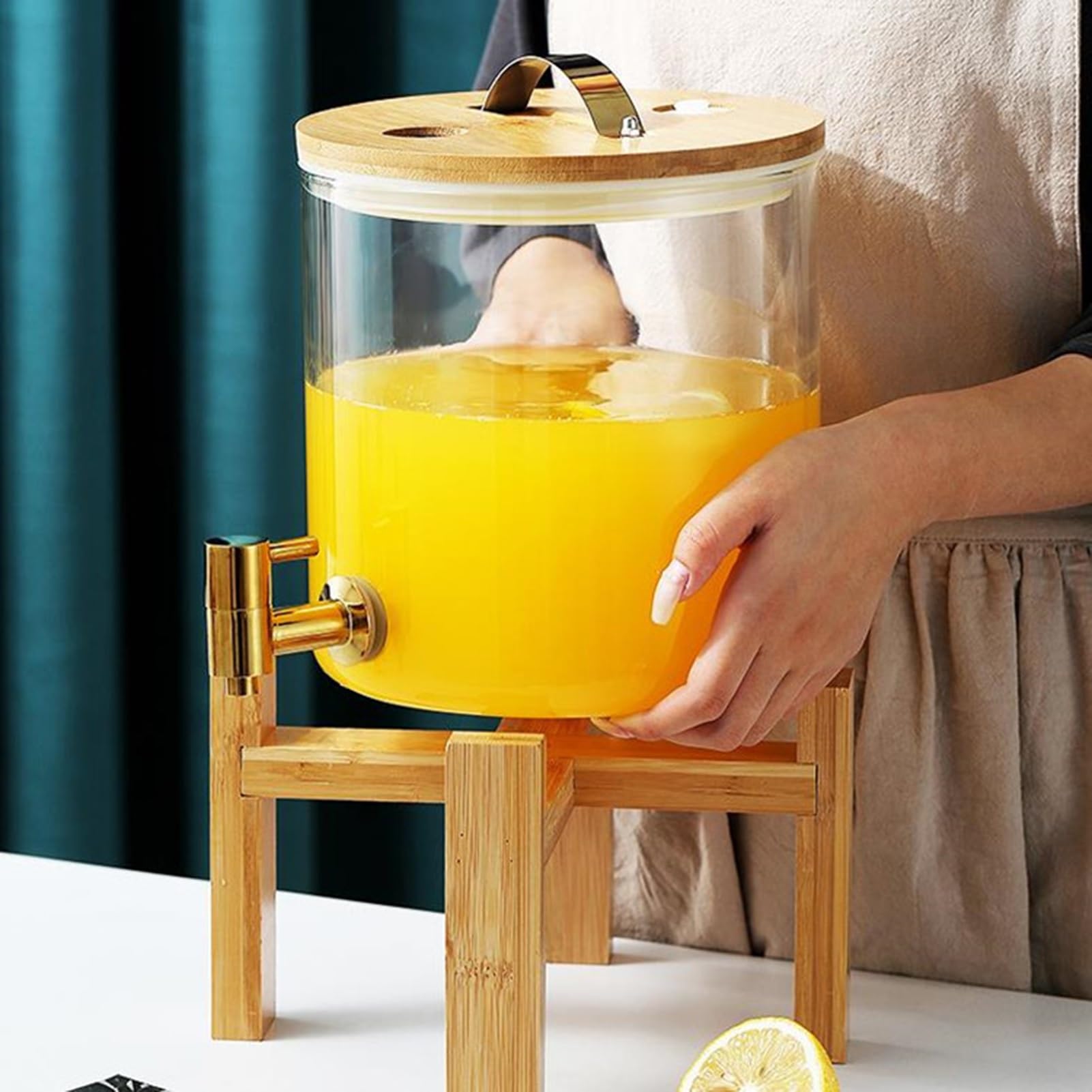 Distributore di bevande in vetro, distributore di bevande fredde con rubinetto e supporto in legno, coperchio in legno con maniglia in acciaio inossidabile, per feste, bar, ristoranti (oro, 5L)