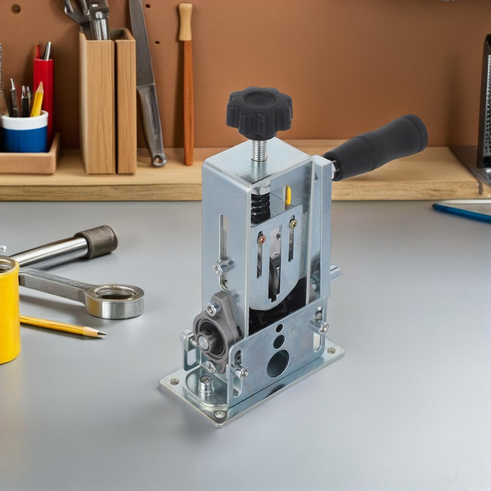 Gatuida Pince à Dénuder Électrique Manuelle Multifonction Outil Portable Robuste pour Électriciens et Recyclage des Câbles Dénudage Précis sans Endommager les Fils