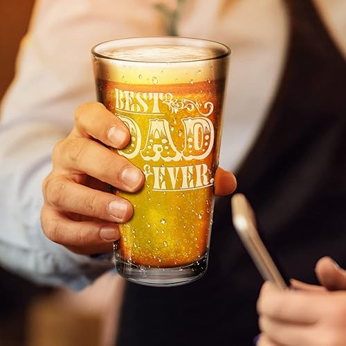 Vista 4 de Best Dad Ever Grabado en una pinta de vidrio de cerveza de 16 onzas, idea única de regalo para papá nuevo para anuncio de bebé, nuevo bebé, día